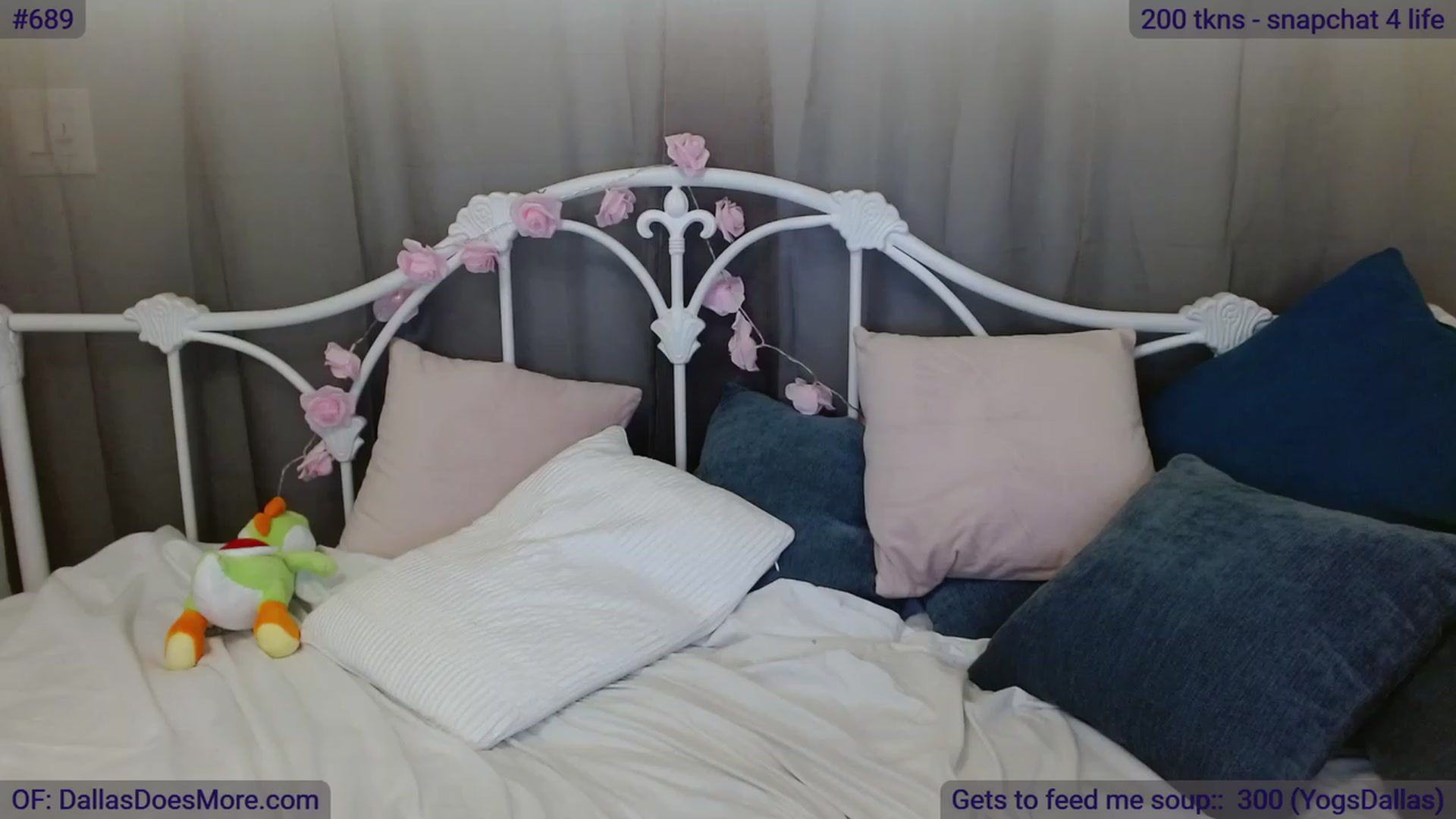 Gallery image thumbnail from DallasOhMy's myfreecams stream on, 07/07/2023, 02:46 image 10 of 20