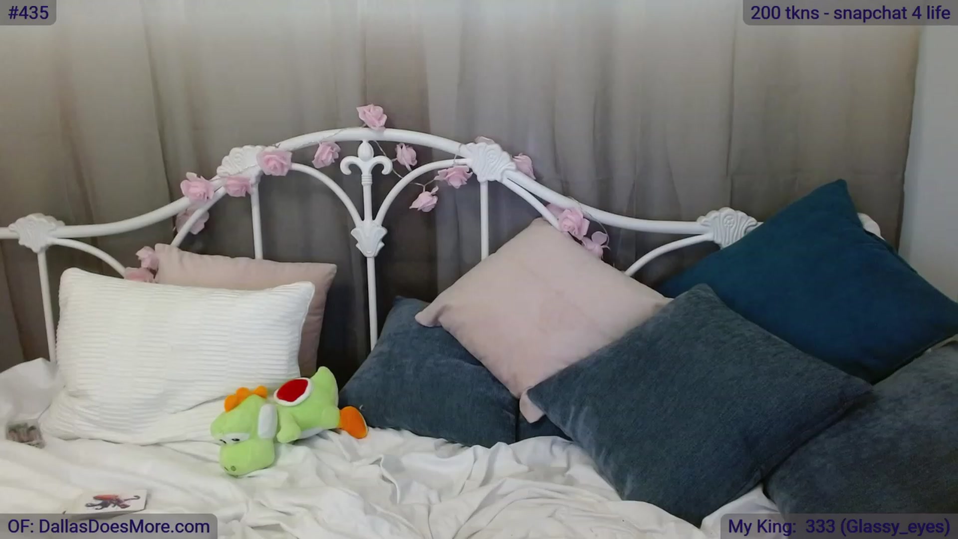 Gallery image thumbnail from DallasOhMy's myfreecams stream on, 07/13/2023, 24:15 image 9 of 20
