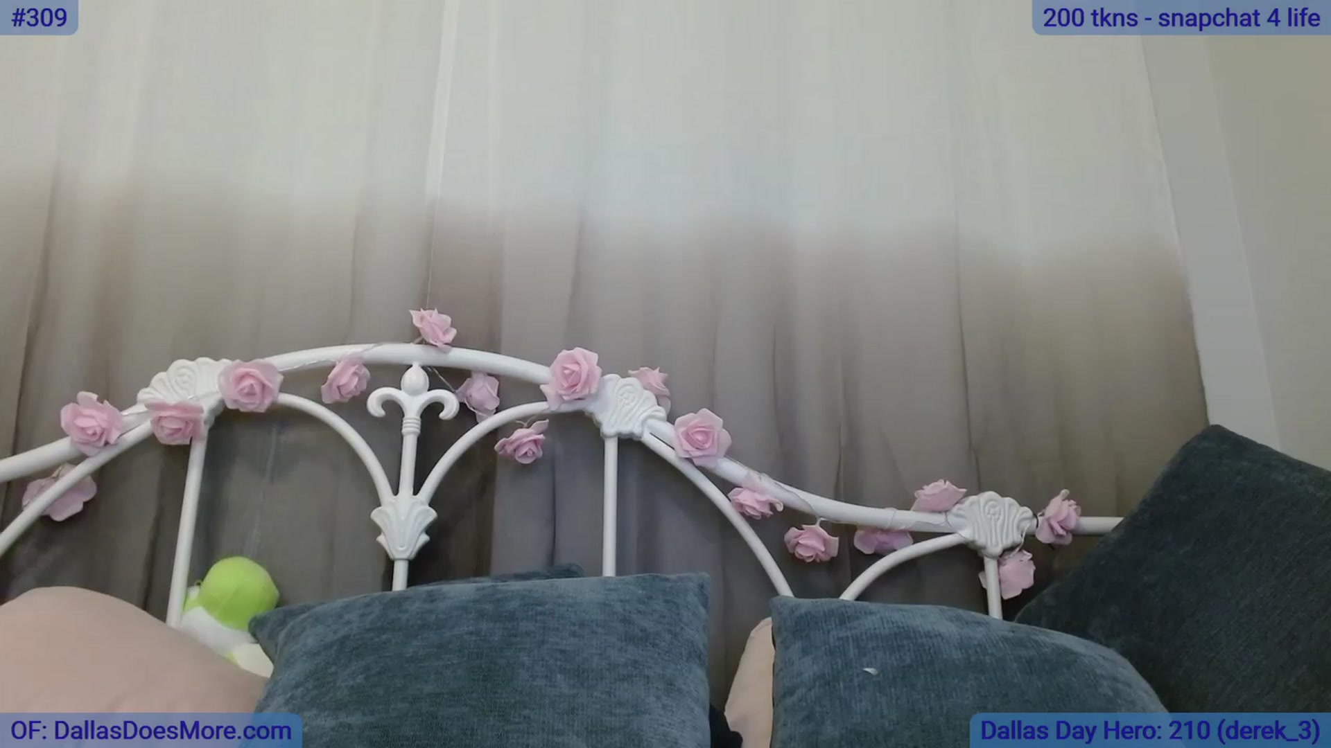 Gallery image thumbnail from DallasOhMy's myfreecams stream on, 07/16/2023, 18:14 image 6 of 20