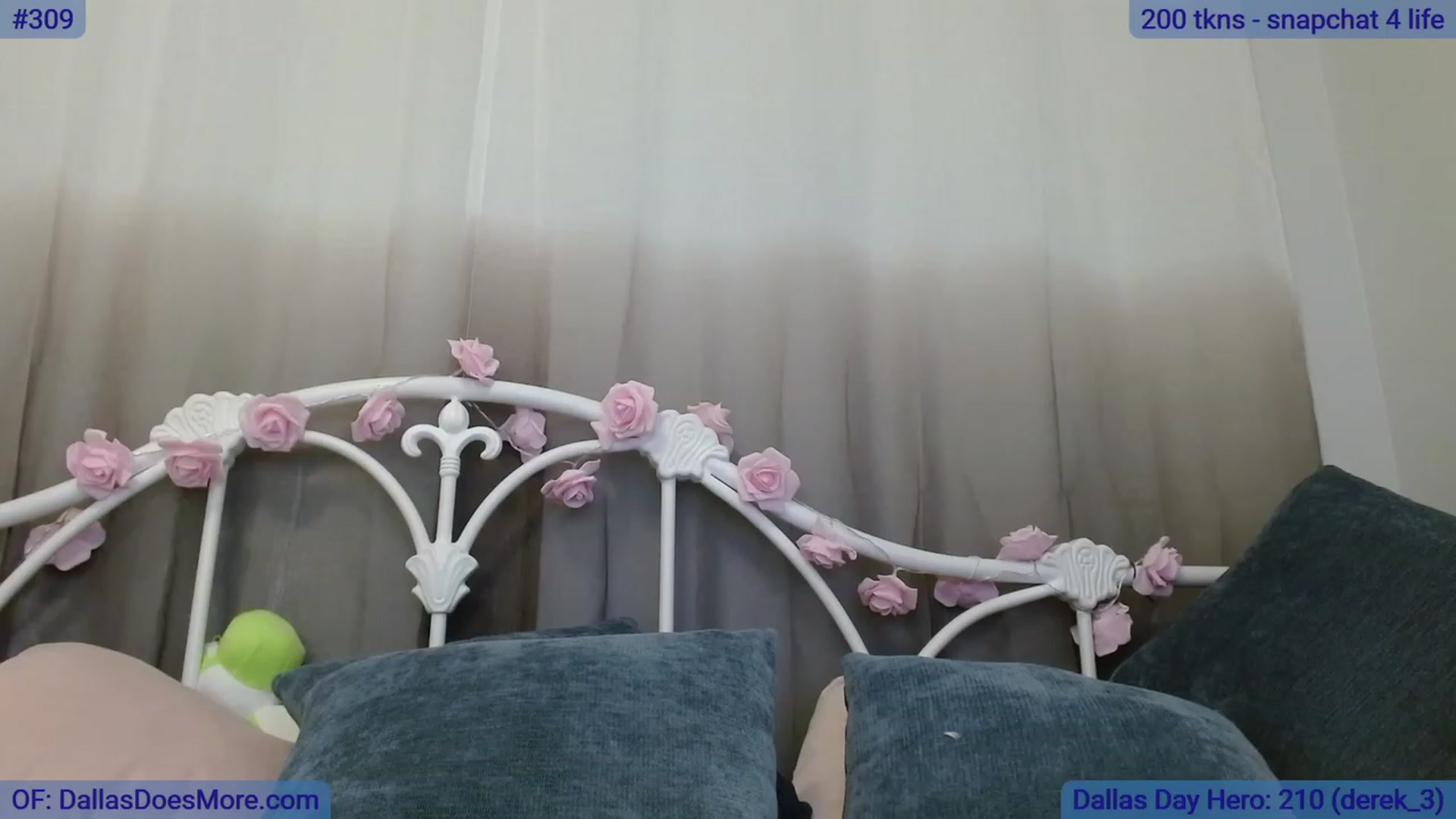 Gallery image thumbnail from DallasOhMy's myfreecams stream on, 07/16/2023, 18:14 image 5 of 20