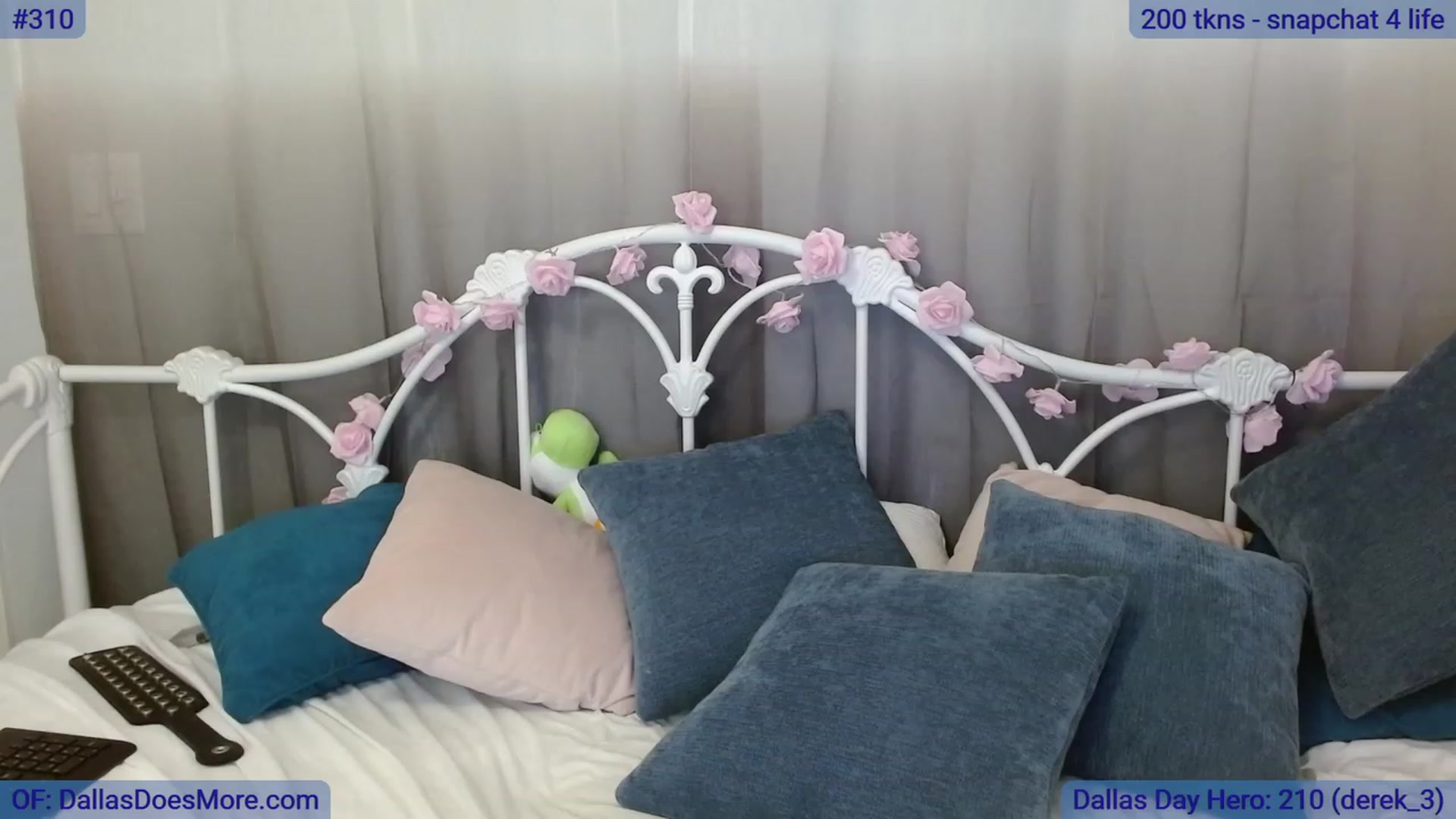 Gallery image thumbnail from DallasOhMy's myfreecams stream on, 07/16/2023, 19:19 image 10 of 20
