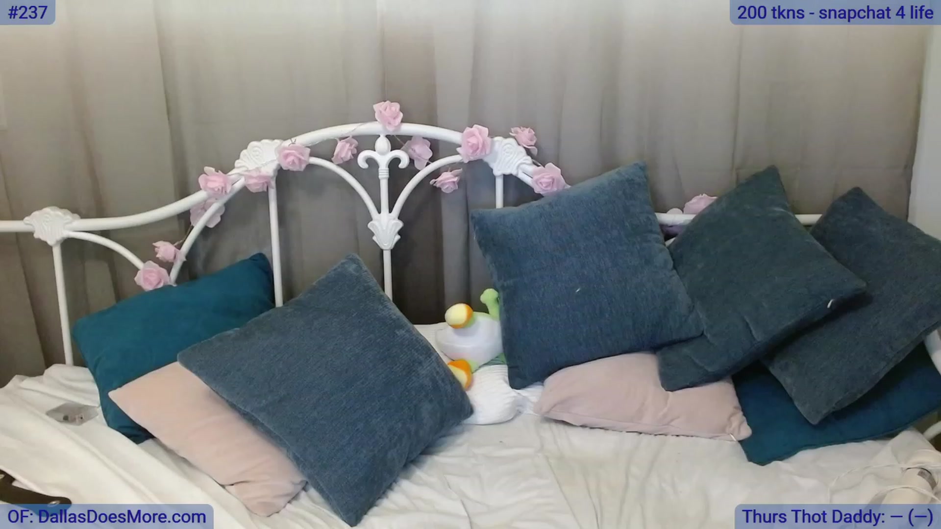 Gallery image thumbnail from DallasOhMy's myfreecams stream on, 07/20/2023, 23:58 image 1 of 20