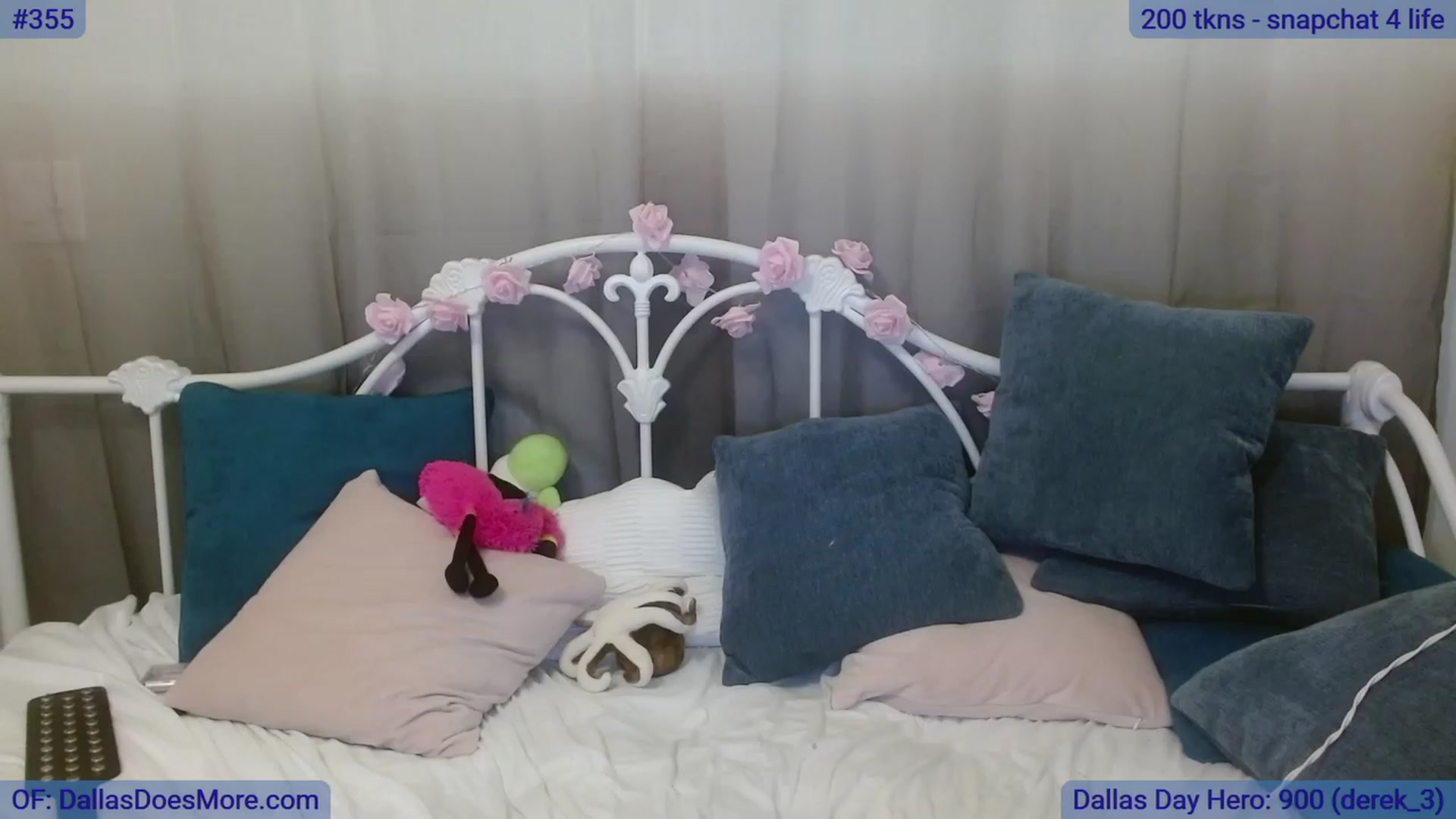 Gallery image thumbnail from DallasOhMy's myfreecams stream on, 07/31/2023, 02:06 image 6 of 20