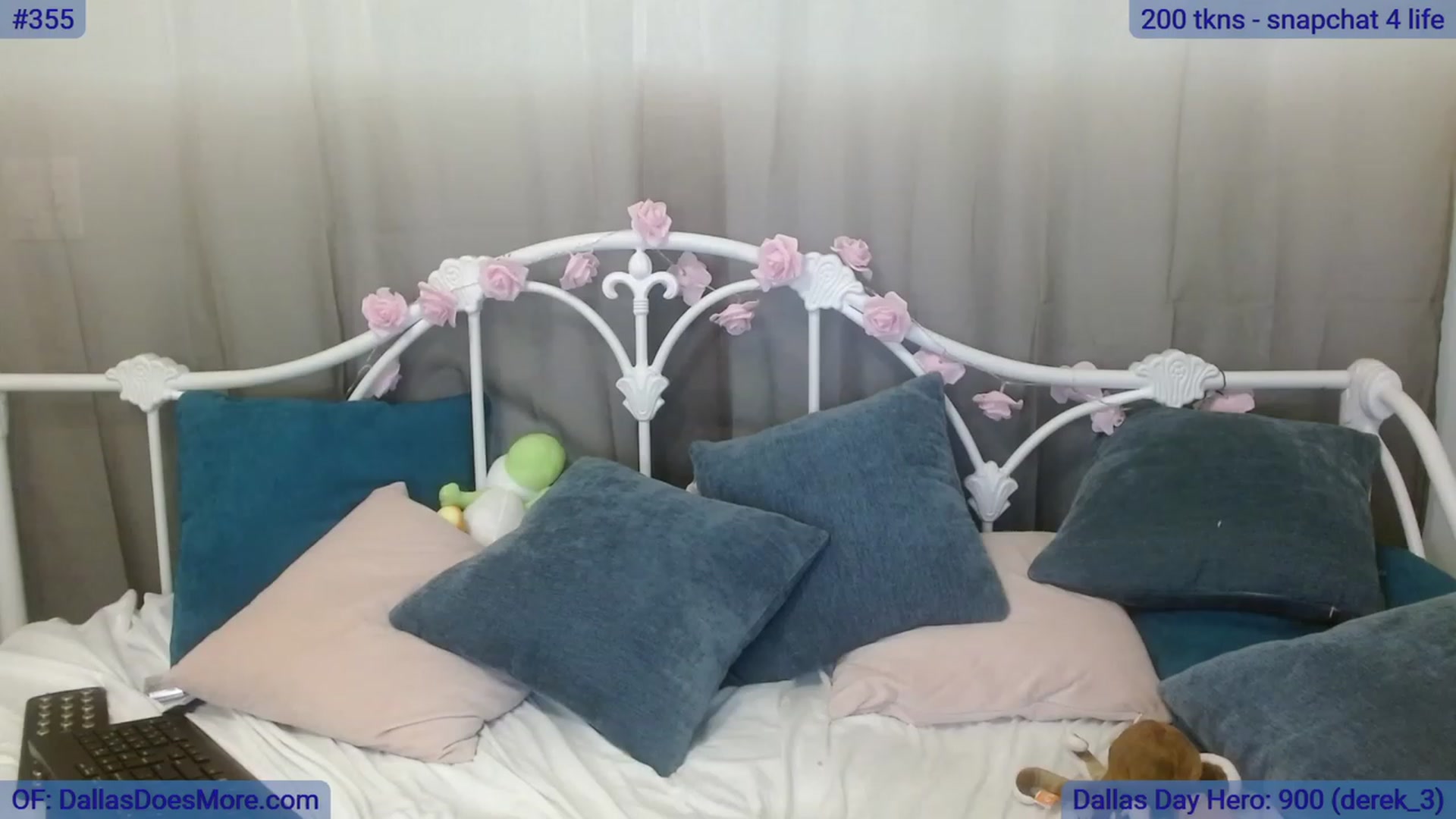 Gallery image thumbnail from DallasOhMy's myfreecams stream on, 07/31/2023, 02:45 image 18 of 20