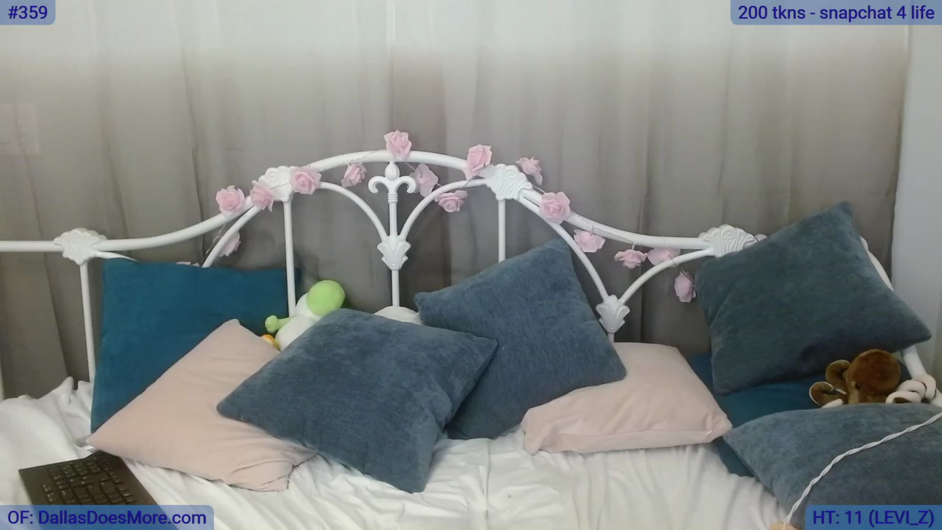 Gallery image thumbnail from DallasOhMy's myfreecams stream on, 07/31/2023, 19:46 image 15 of 20