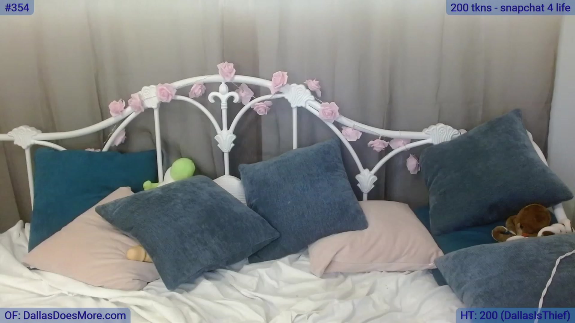 Gallery image thumbnail from DallasOhMy's myfreecams stream on, 08/01/2023, 02:13 image 11 of 20
