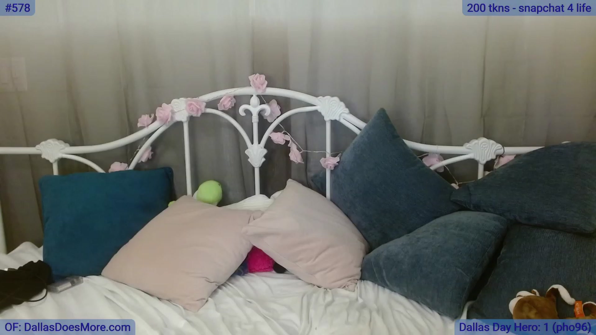 Gallery image thumbnail from DallasOhMy's myfreecams stream on, 08/07/2023, 01:33 image 7 of 20