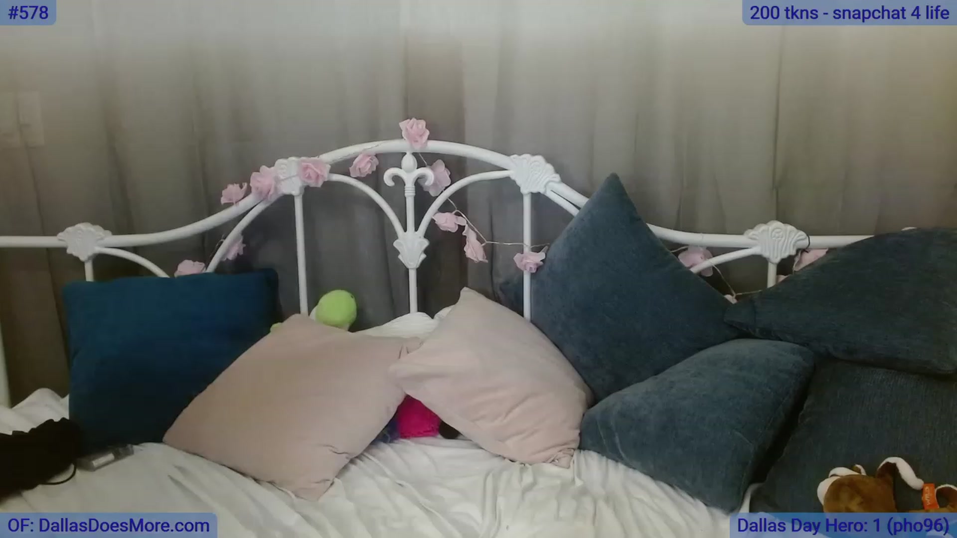 Gallery image thumbnail from DallasOhMy's myfreecams stream on, 08/07/2023, 01:33 image 8 of 20