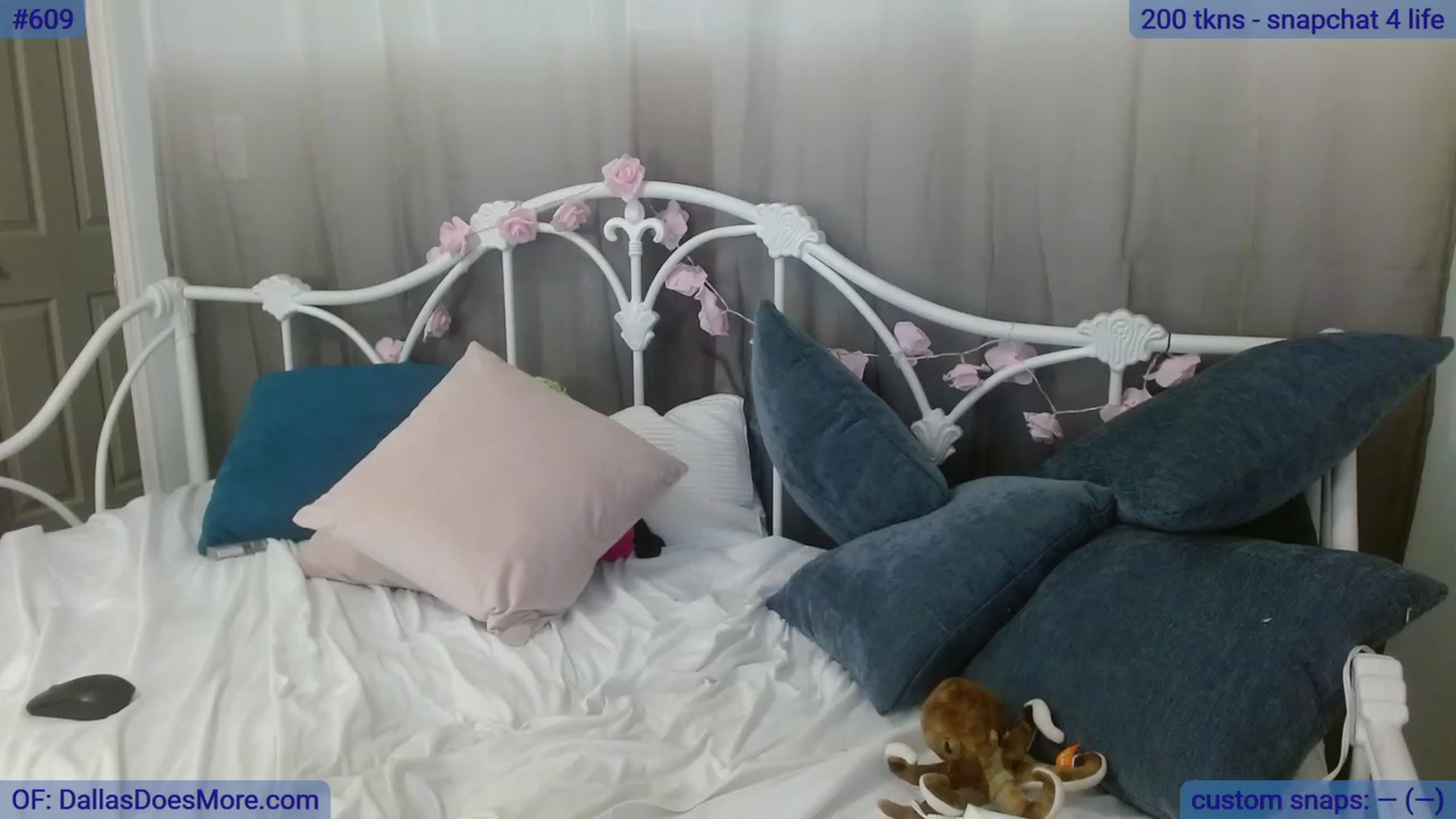Gallery image thumbnail from DallasOhMy's myfreecams stream on, 08/07/2023, 21:01 image 8 of 20
