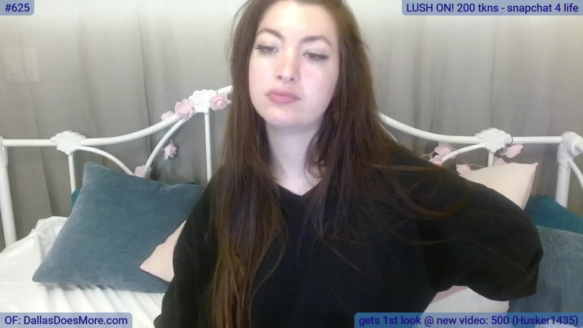 Gallery image thumbnail from DallasOhMy's myfreecams stream on, 08/10/2023, 03:00 image 16 of 20