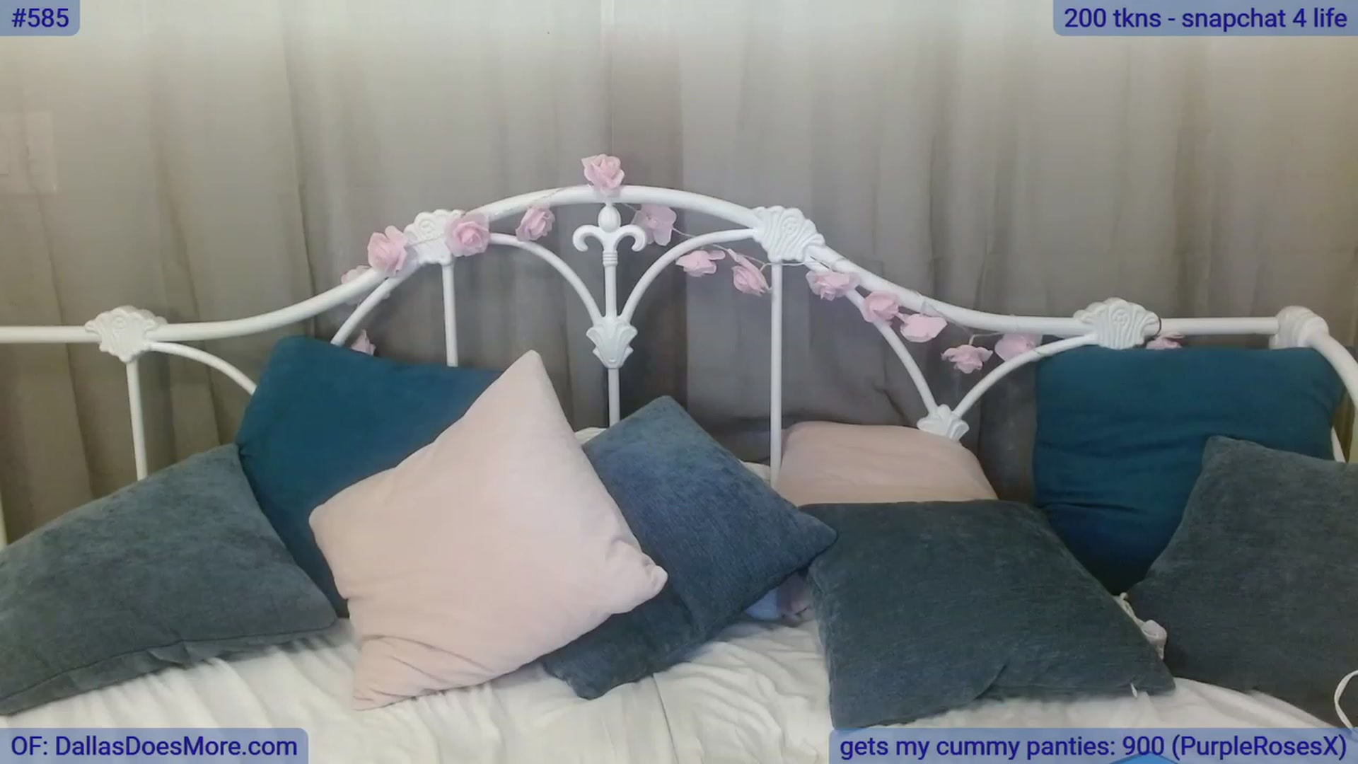 Gallery image thumbnail from DallasOhMy's myfreecams stream on, 08/11/2023, 04:14 image 7 of 20