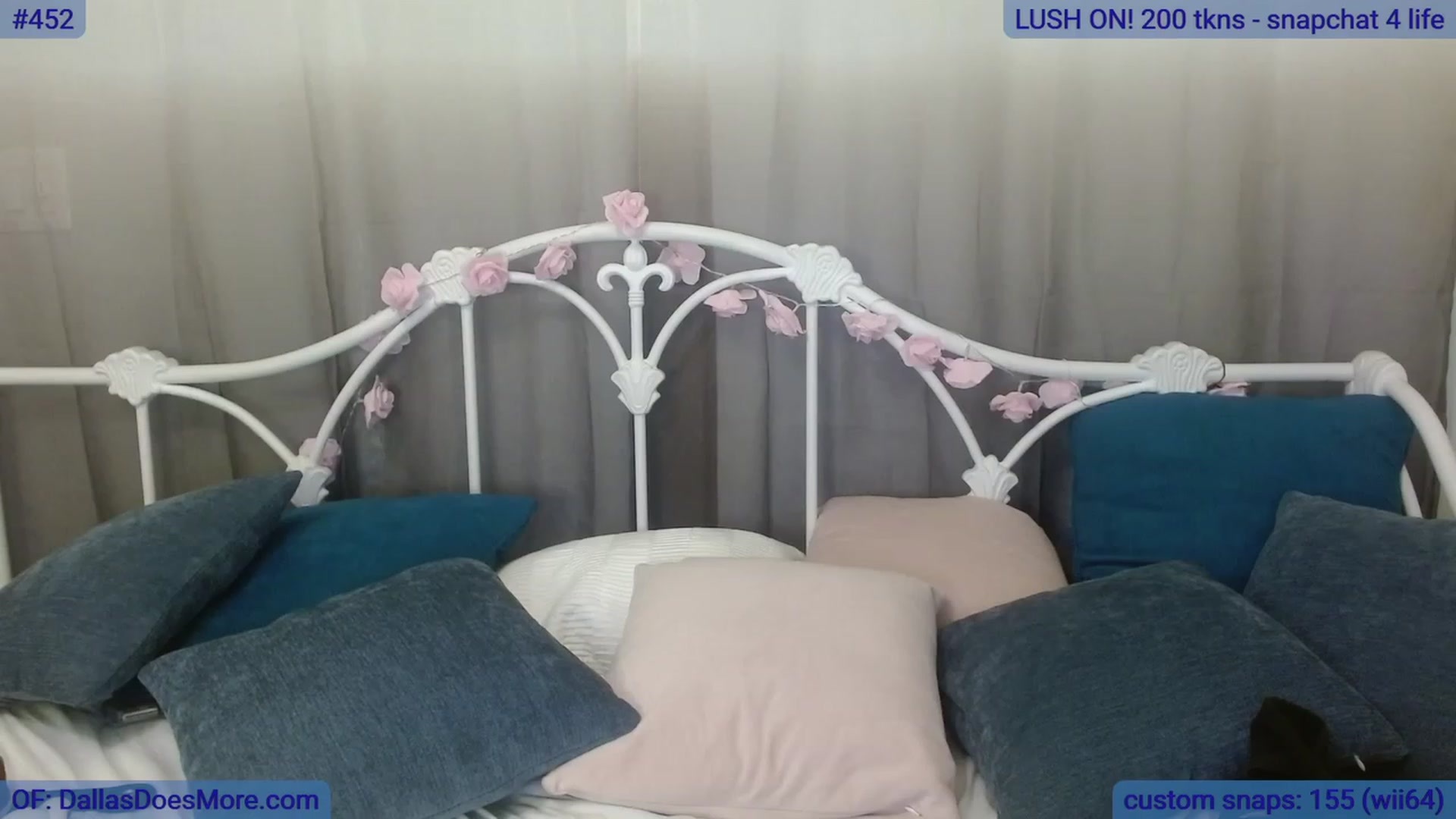 Gallery image thumbnail from DallasOhMy's myfreecams stream on, 08/14/2023, 23:38 image 4 of 20