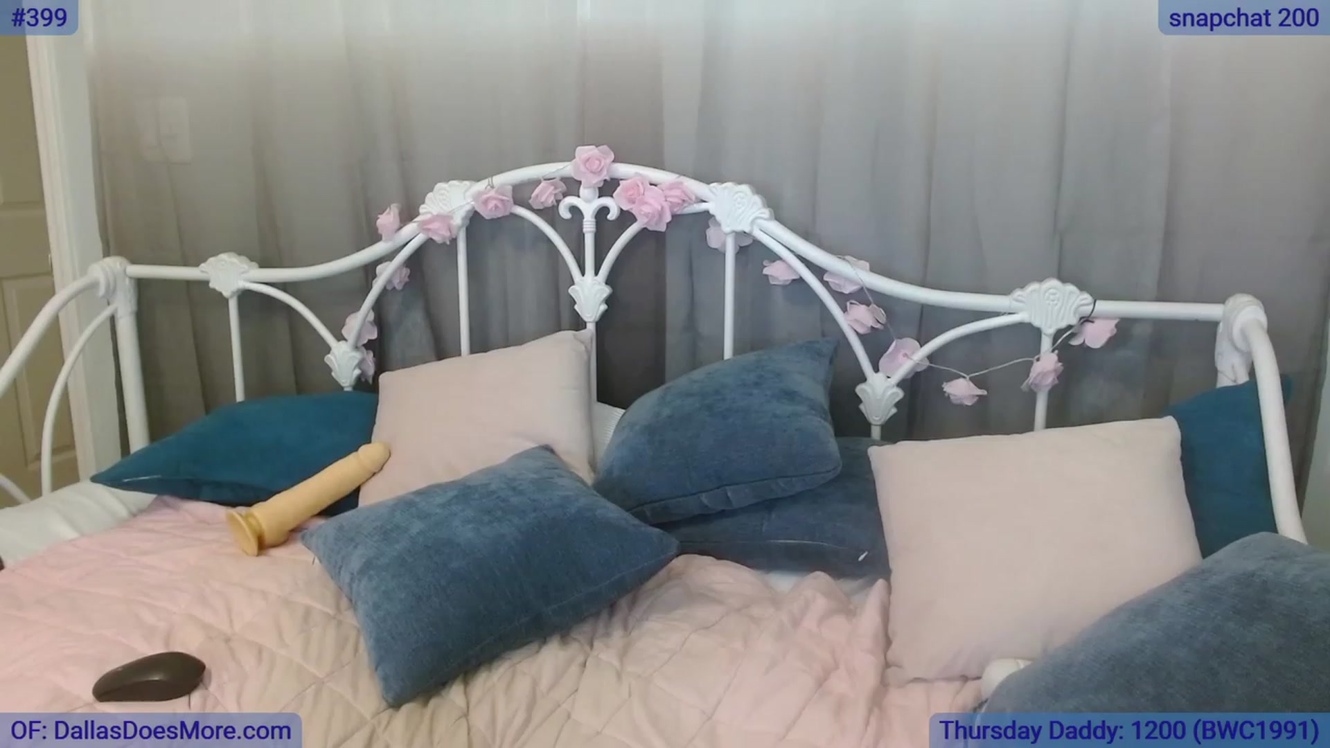 Gallery image thumbnail from DallasOhMy's myfreecams stream on, 10/20/2023, 02:09 image 10 of 20