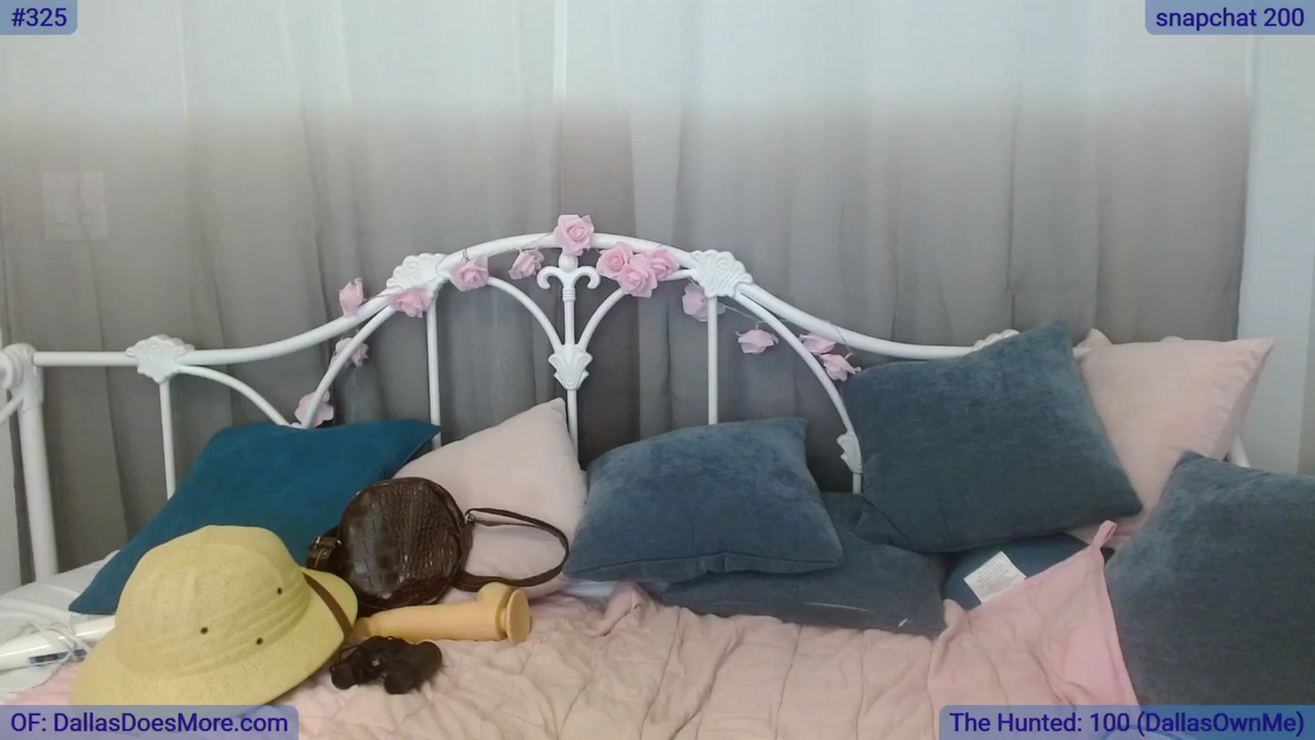 Gallery image thumbnail from DallasOhMy's myfreecams stream on, 10/22/2023, 21:39 image 12 of 20