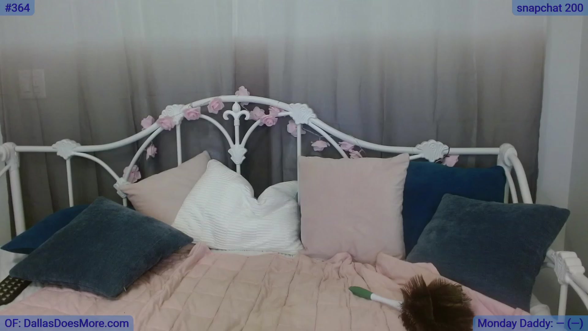 Gallery image thumbnail from DallasOhMy's myfreecams stream on, 10/30/2023, 19:56 image 4 of 20