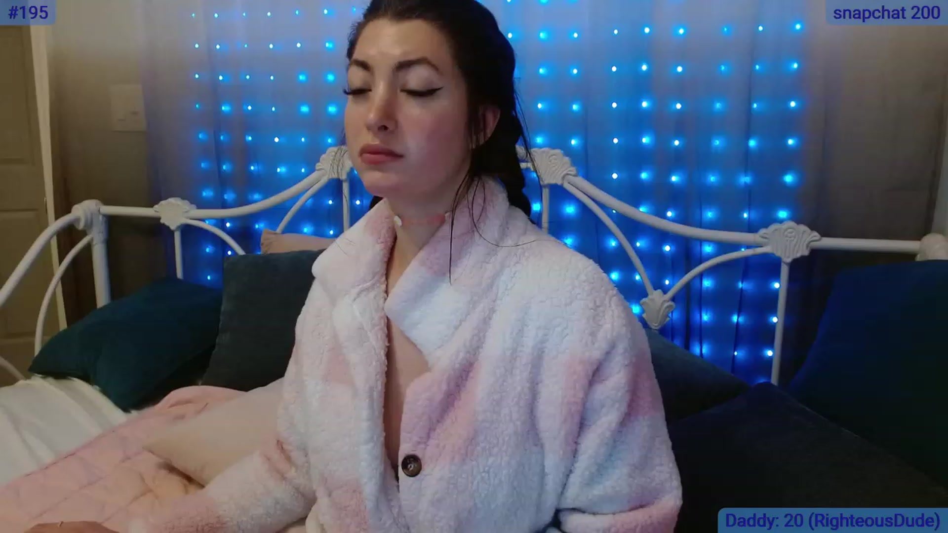 Gallery image thumbnail from DallasOhMy's myfreecams stream on, 11/26/2023, 02:04 image 7 of 20