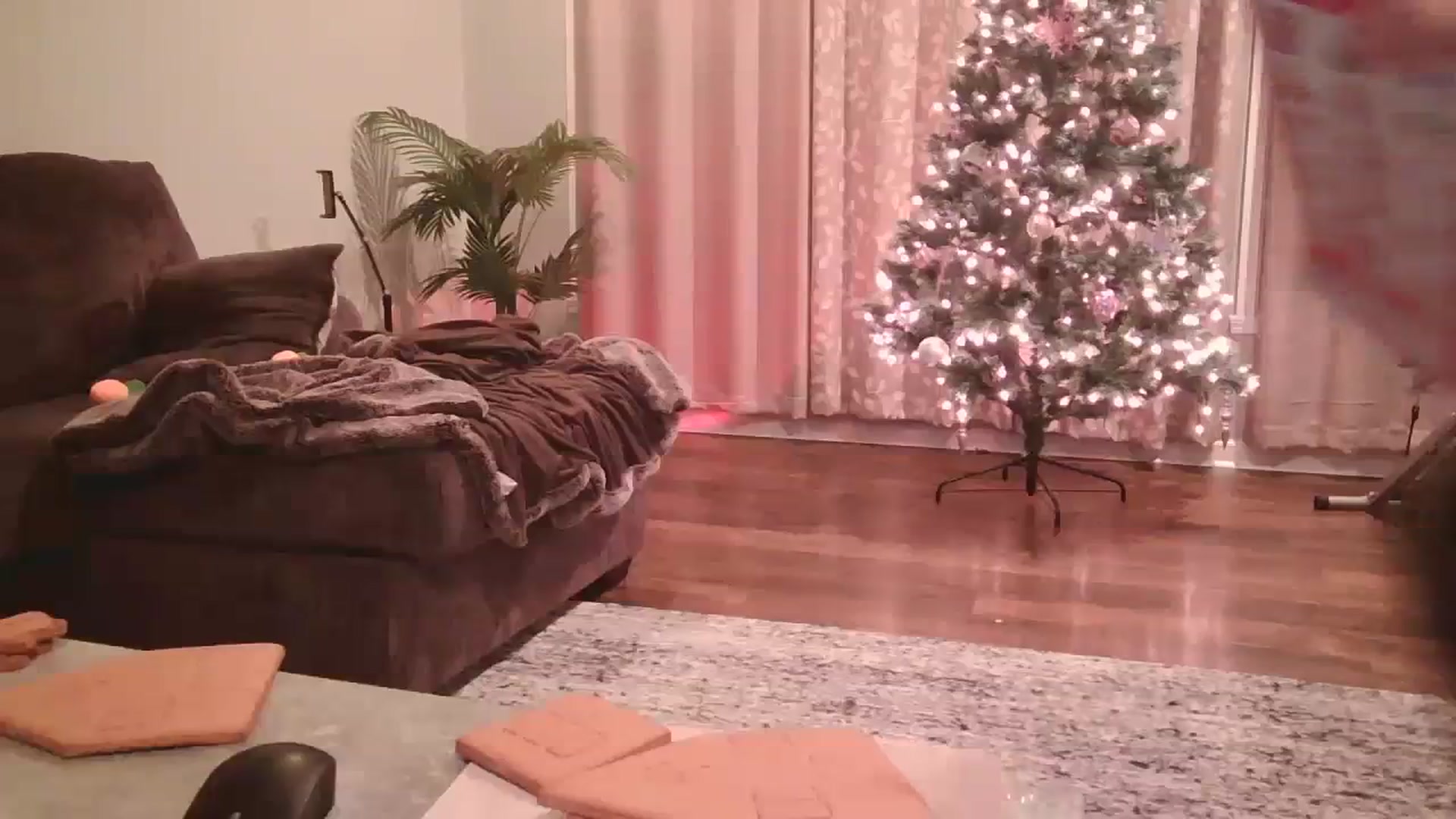 Gallery image thumbnail from DallasOhMy's myfreecams stream on, 12/08/2023, 04:58 image 6 of 20