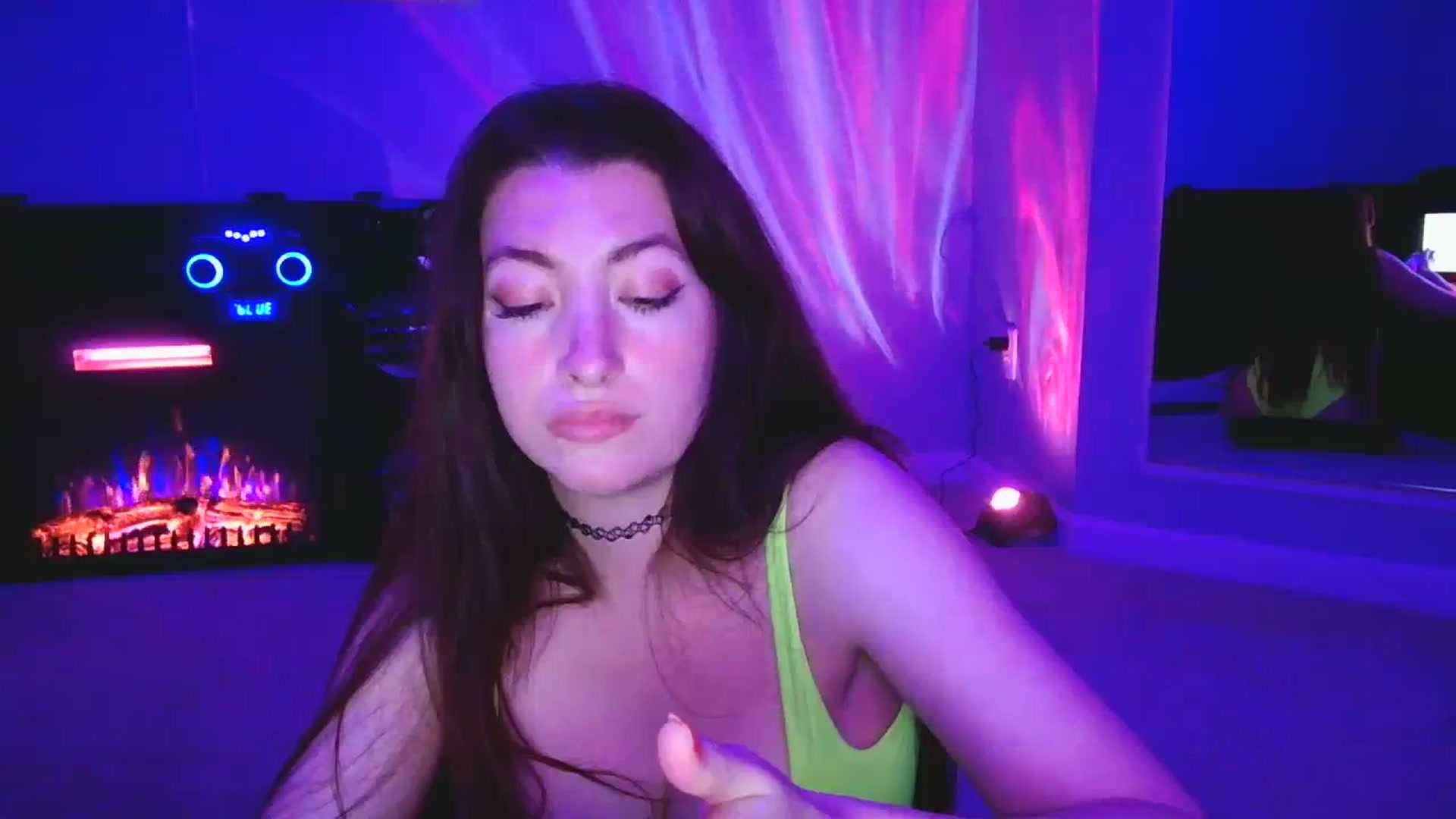 Gallery image thumbnail from DallasOhMy's myfreecams stream on, 12/18/2023, 04:22 image 17 of 20