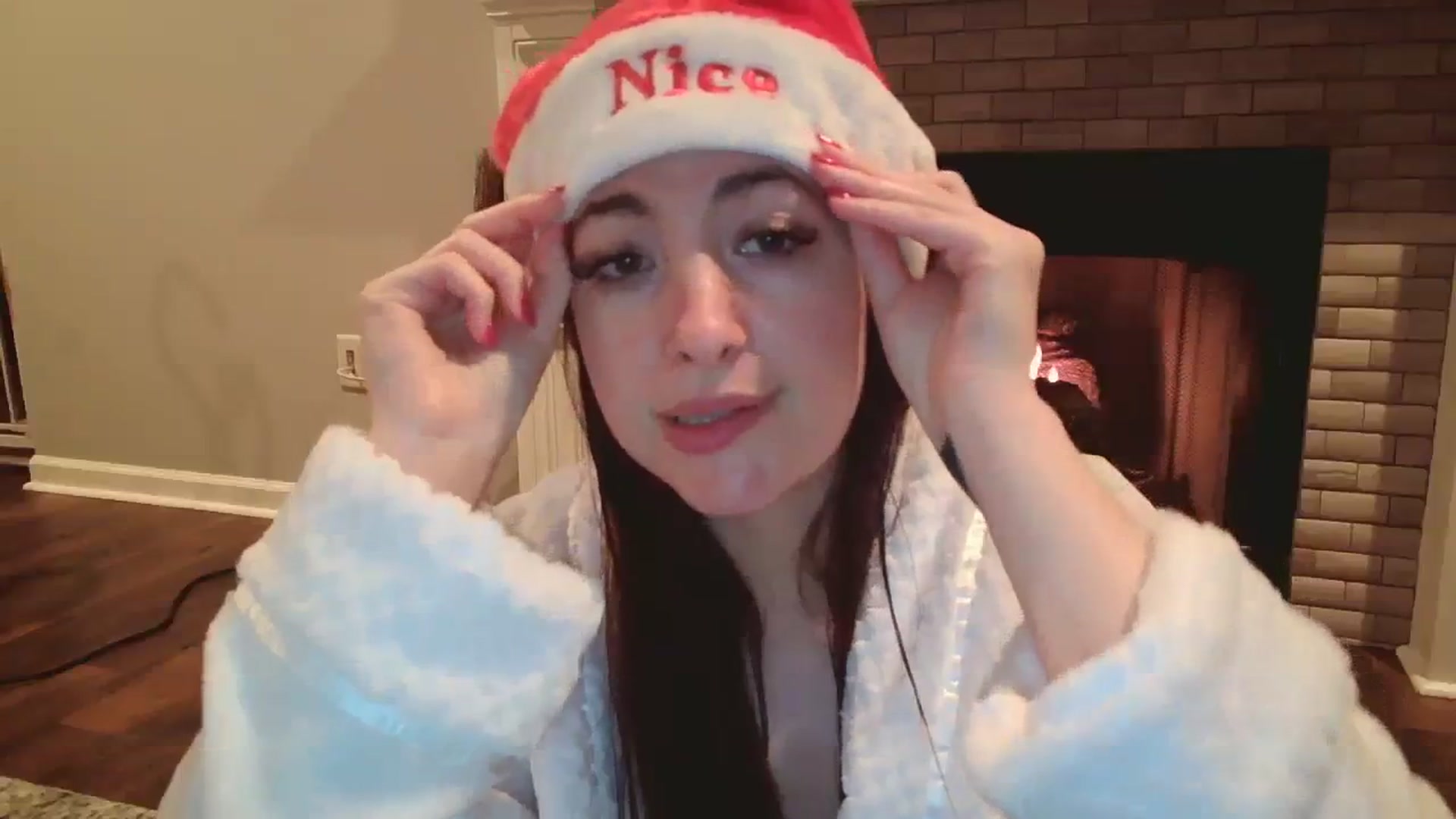 Gallery image thumbnail from DallasOhMy's myfreecams stream on, 12/25/2023, 07:23 image 20 of 20