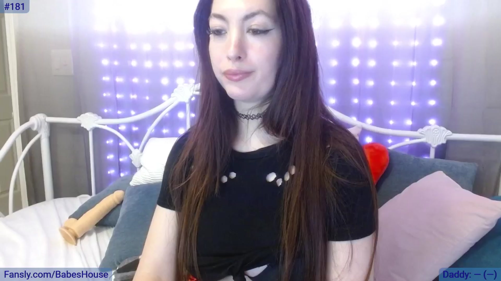 Gallery image thumbnail from DallasOhMy's myfreecams stream on, 03/22/2024, 16:32 image 12 of 20