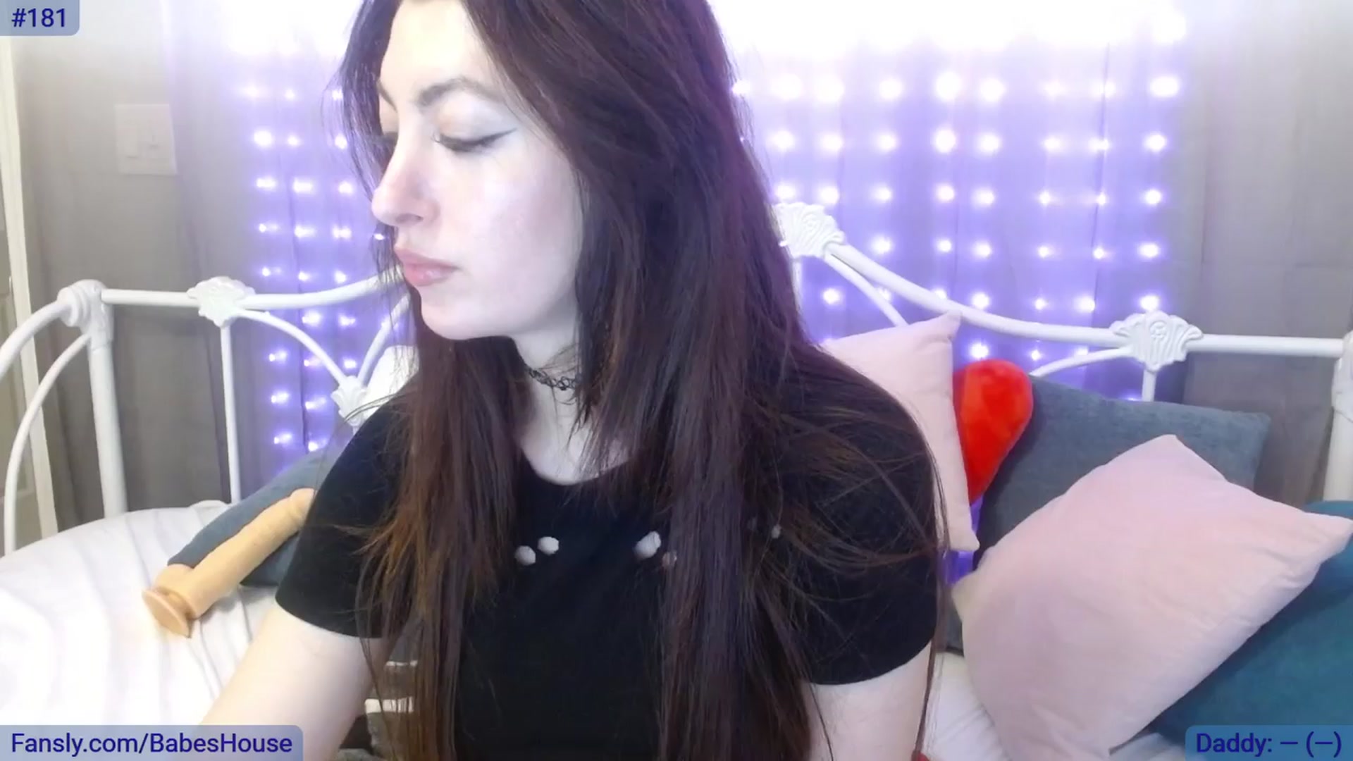Gallery image thumbnail from DallasOhMy's myfreecams stream on, 03/22/2024, 16:32 image 18 of 20