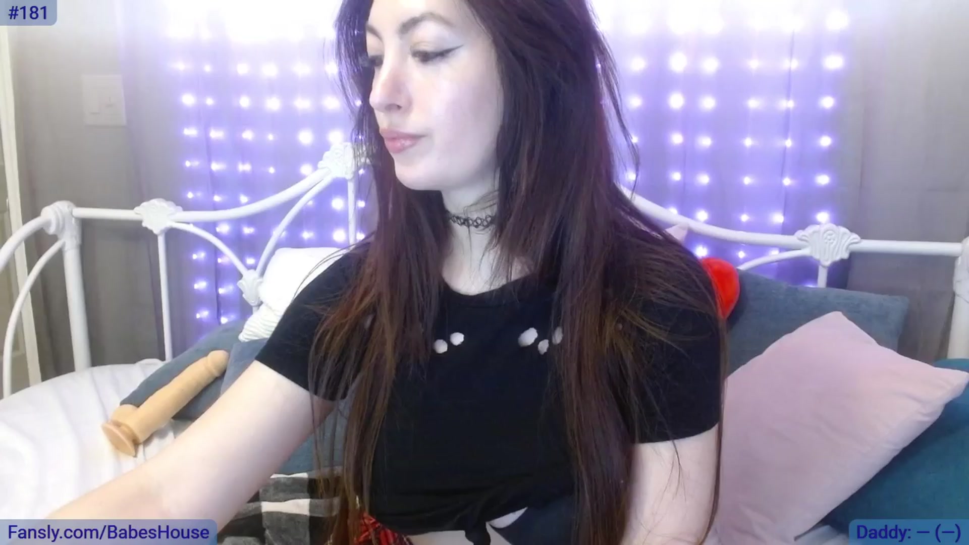 Gallery image thumbnail from DallasOhMy's myfreecams stream on, 03/22/2024, 16:32 image 13 of 20