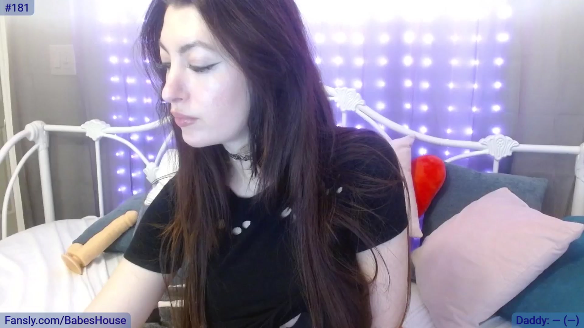 Gallery image thumbnail from DallasOhMy's myfreecams stream on, 03/22/2024, 16:32 image 17 of 20