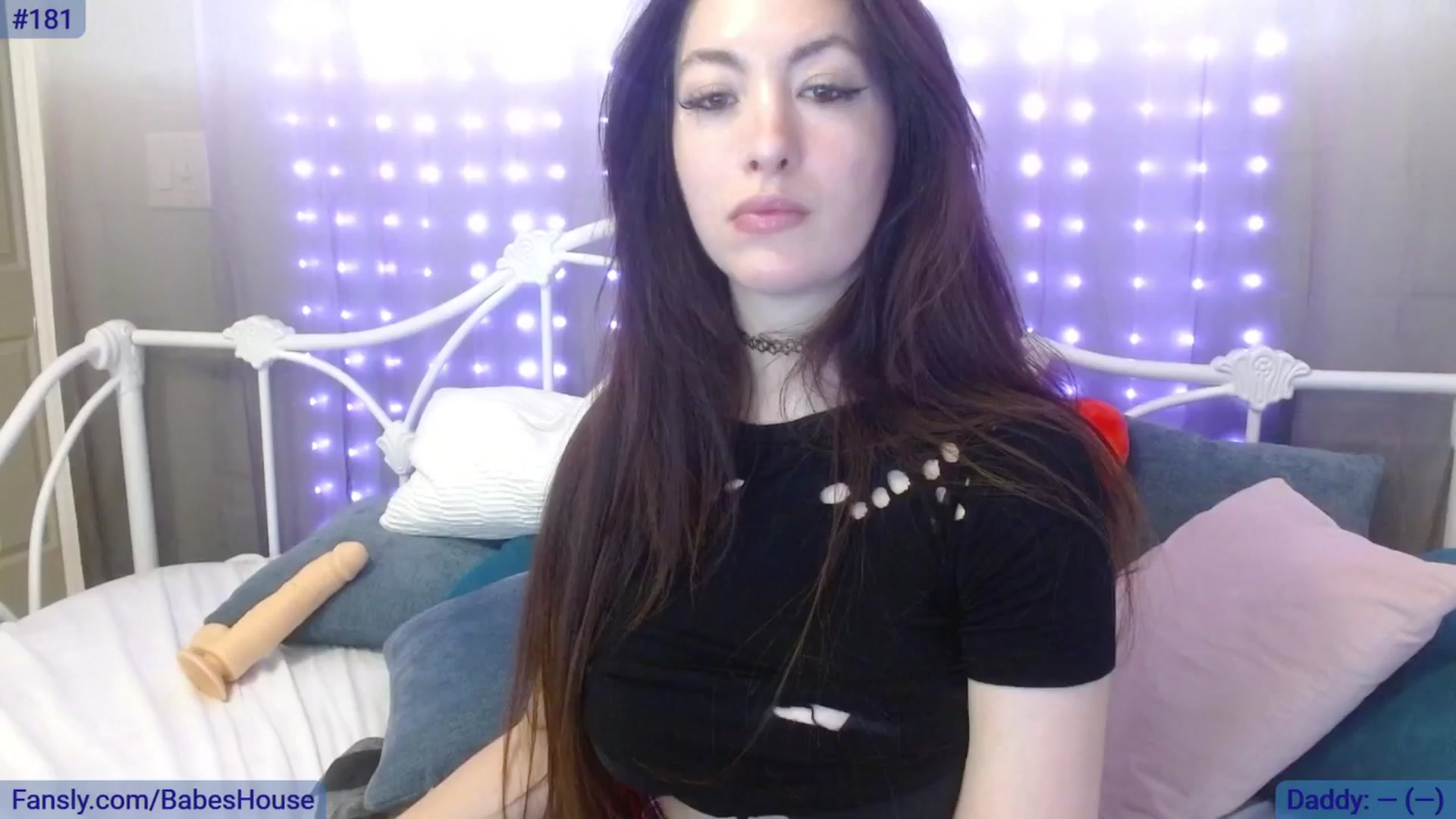 Gallery image thumbnail from DallasOhMy's myfreecams stream on, 03/22/2024, 17:10 image 16 of 20