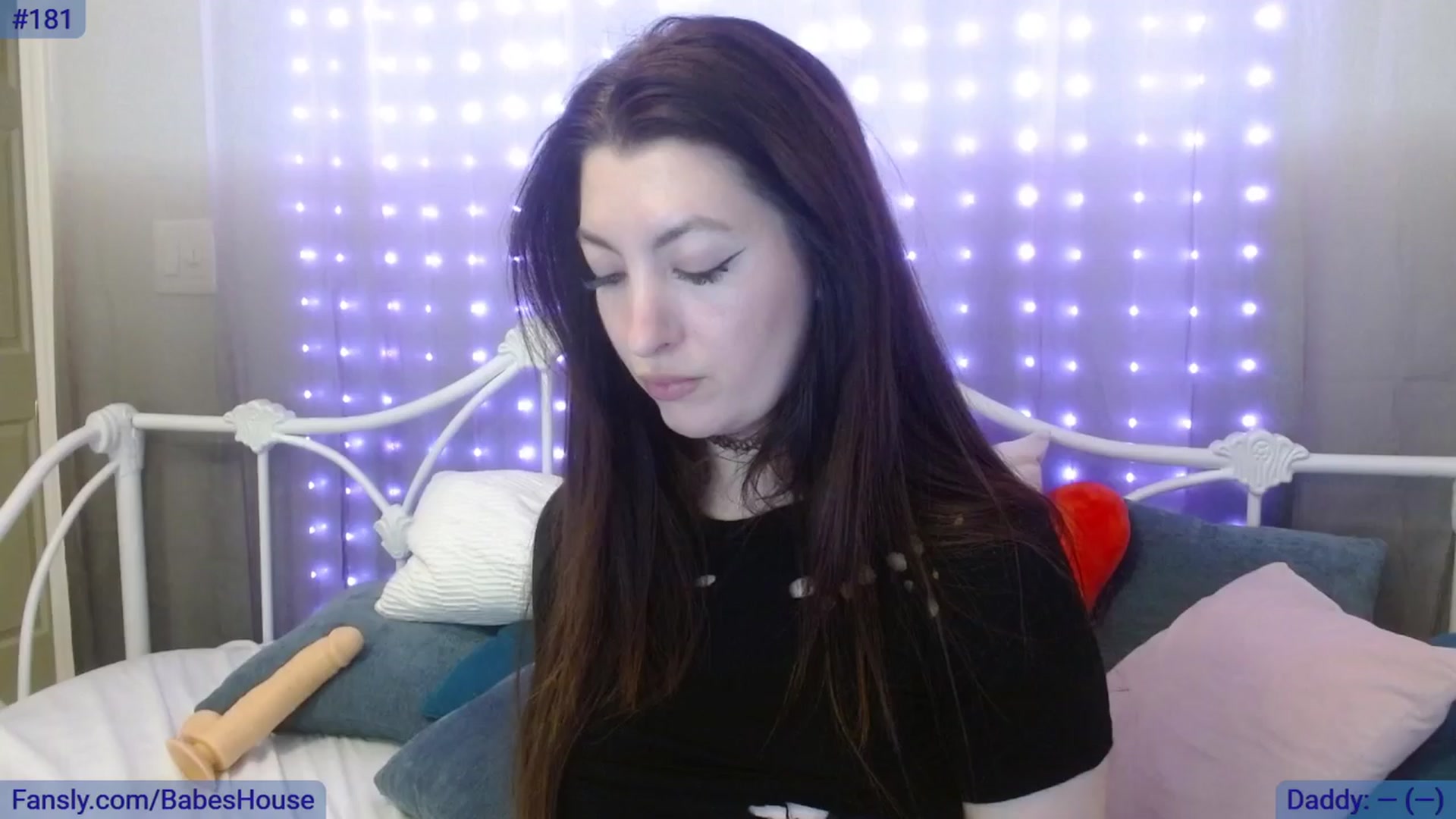 Gallery image thumbnail from DallasOhMy's myfreecams stream on, 03/22/2024, 17:10 image 4 of 20