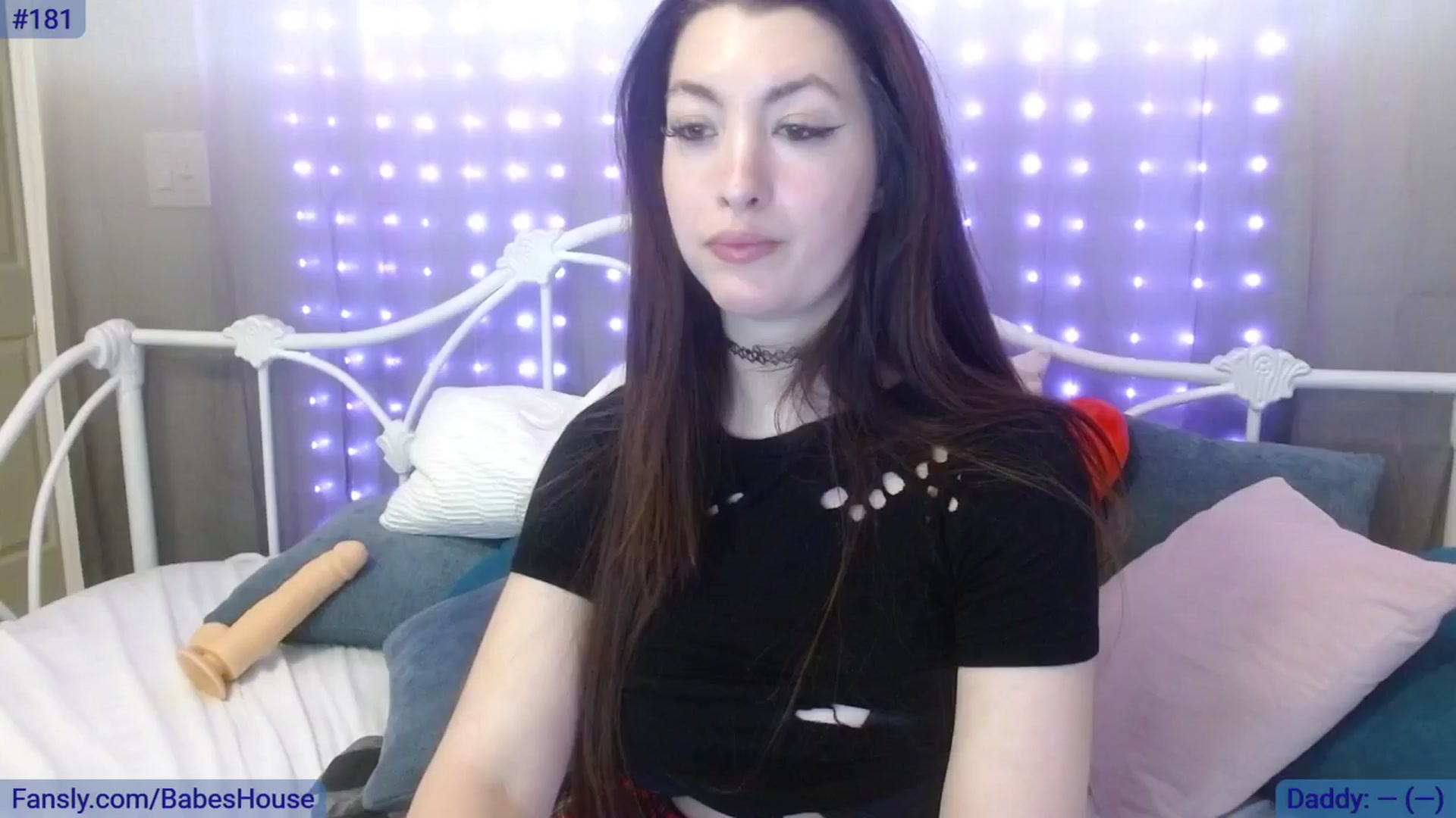 Gallery image thumbnail from DallasOhMy's myfreecams stream on, 03/22/2024, 17:10 image 9 of 20