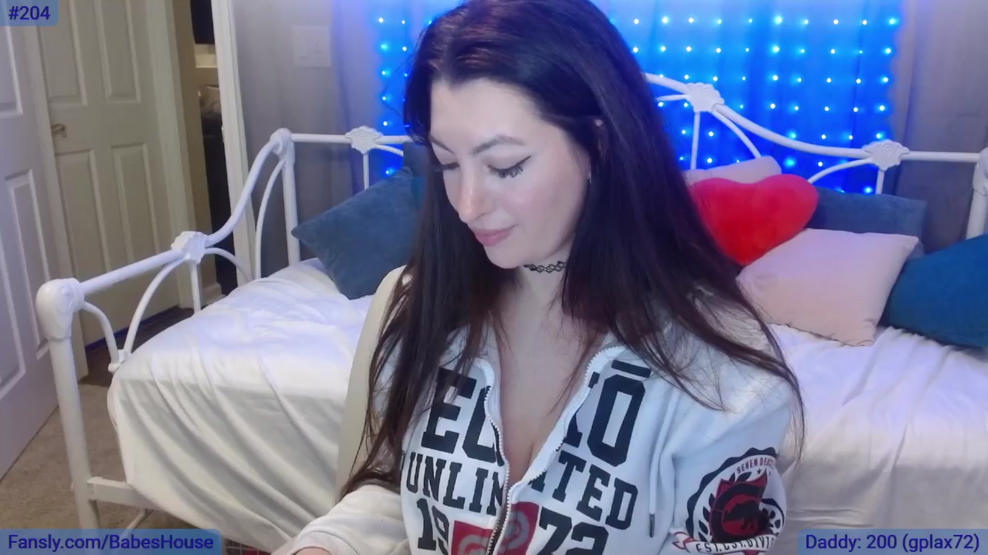Gallery image thumbnail from DallasOhMy's myfreecams stream on, 03/26/2024, 04:03 image 13 of 20