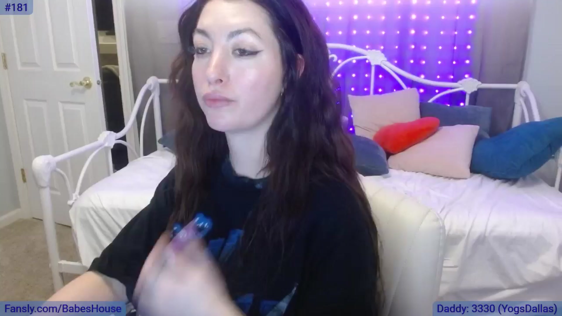 Gallery image thumbnail from DallasOhMy's myfreecams stream on, 03/30/2024, 02:16 image 2 of 20