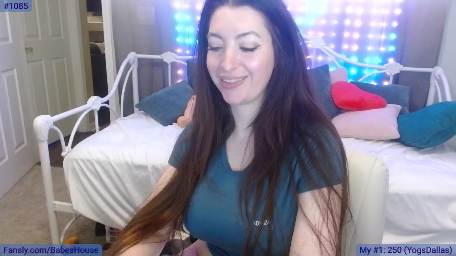 Gallery image thumbnail from DallasOhMy's myfreecams stream on, 04/06/2024, 02:32 image 15 of 20