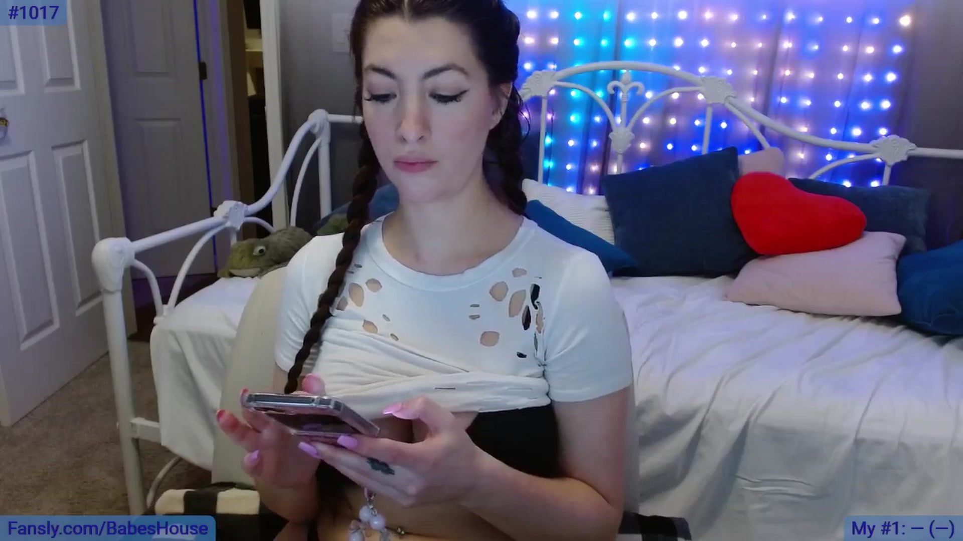 Gallery image thumbnail from DallasOhMy's myfreecams stream on, 04/15/2024, 02:33 image 2 of 20