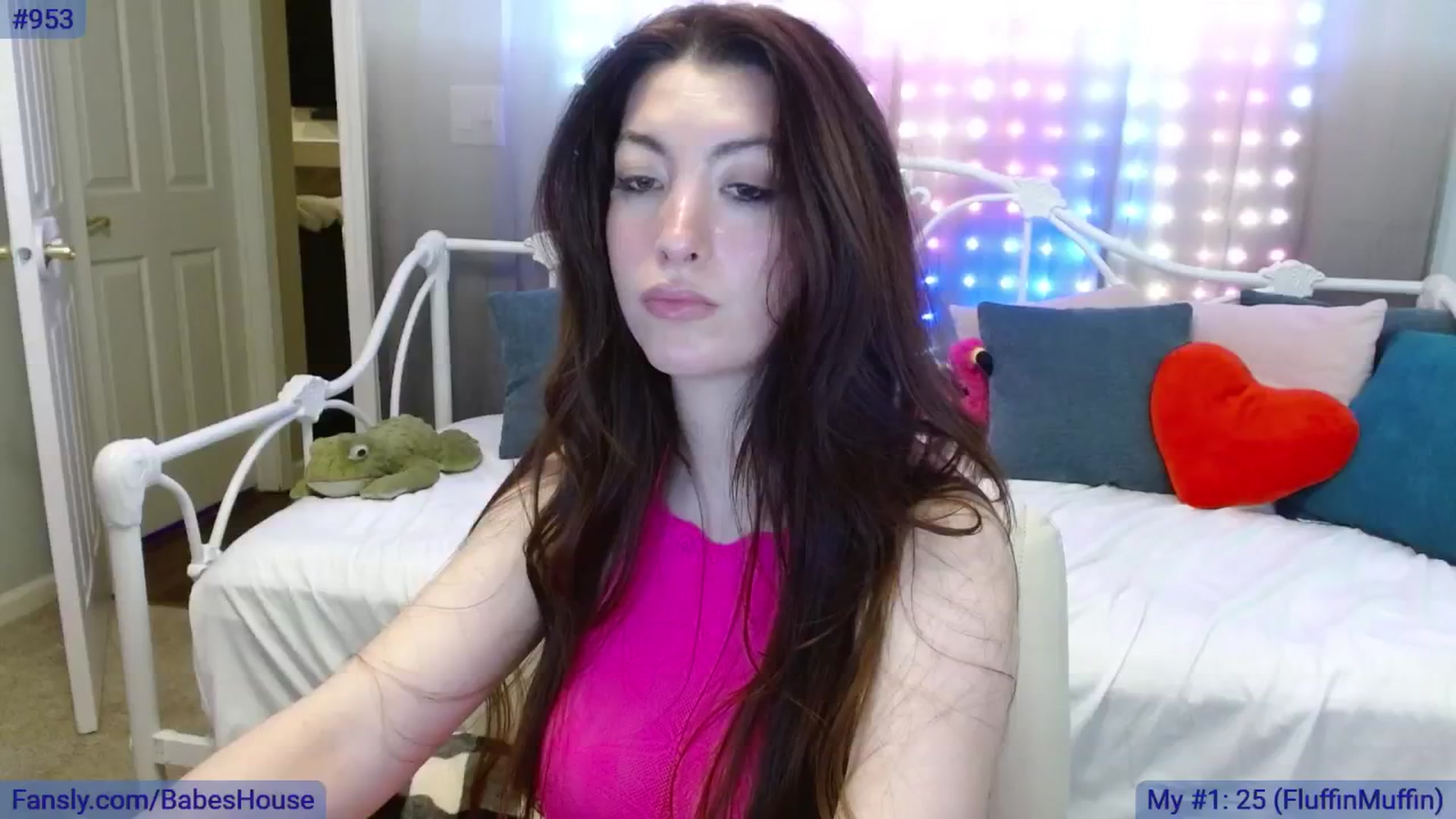 Gallery image thumbnail from DallasOhMy's myfreecams stream on, 04/19/2024, 03:25 image 1 of 20