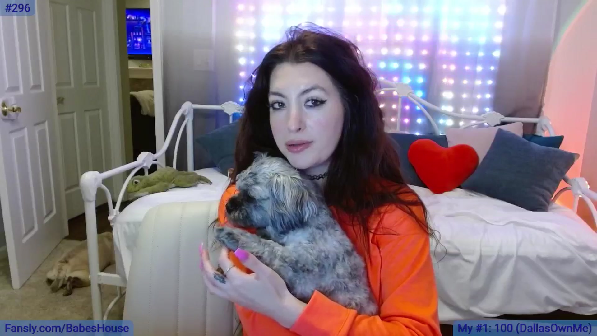 Gallery image thumbnail from DallasOhMy's myfreecams stream on, 05/03/2024, 02:31 image 4 of 20