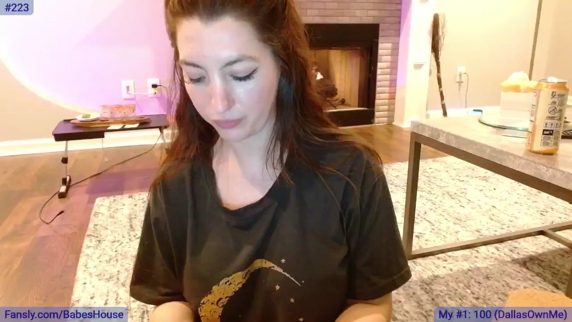 Gallery image thumbnail from DallasOhMy's myfreecams stream on, 05/06/2024, 01:50 image 10 of 20