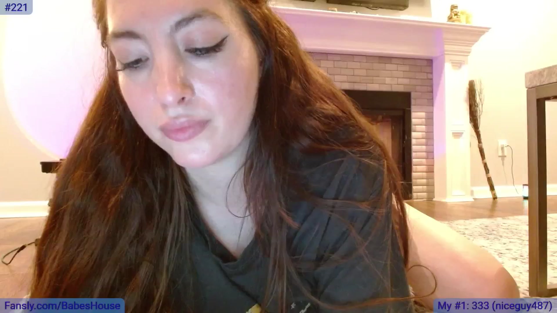 Gallery image thumbnail from DallasOhMy's myfreecams stream on, 05/06/2024, 02:28 image 11 of 20