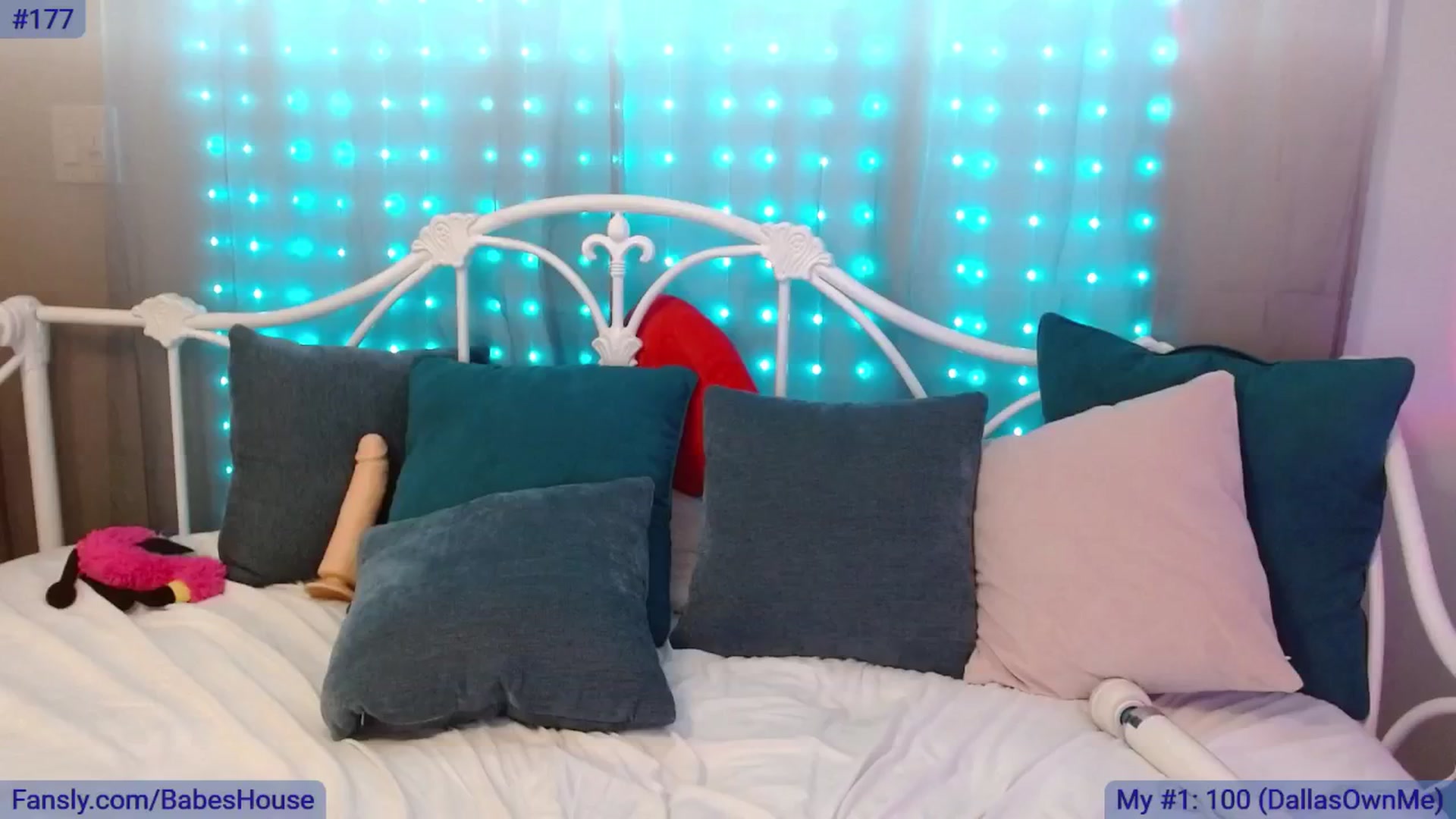 Gallery image thumbnail from DallasOhMy's myfreecams stream on, 05/07/2024, 03:37 image 9 of 20