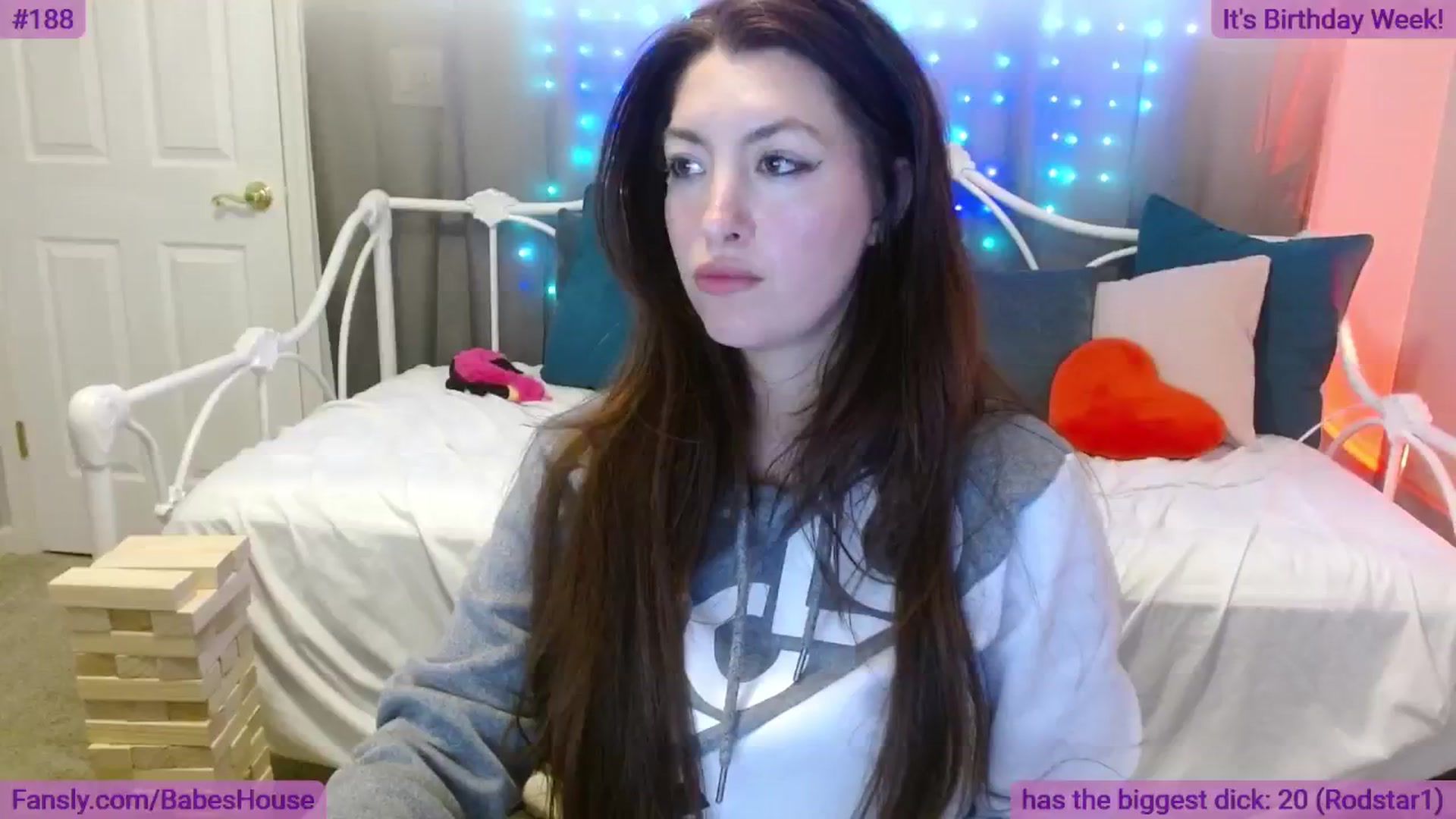 Gallery image thumbnail from DallasOhMy's myfreecams stream on, 05/16/2024, 24:39 image 20 of 20