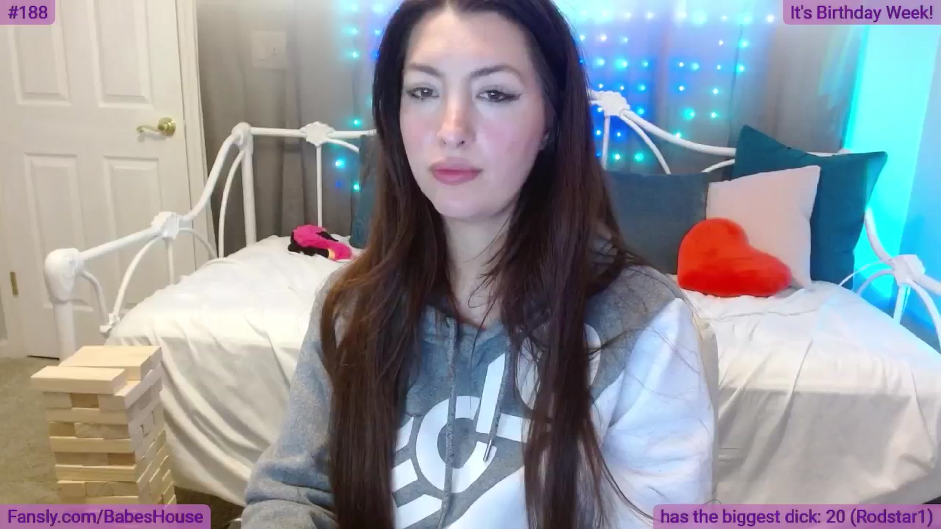 Gallery image thumbnail from DallasOhMy's myfreecams stream on, 05/16/2024, 24:39 image 17 of 20