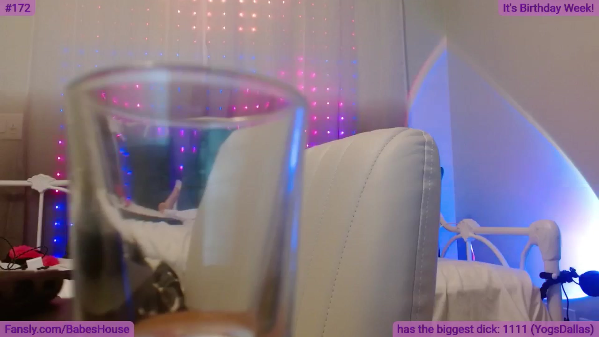 Gallery image thumbnail from DallasOhMy's myfreecams stream on, 05/18/2024, 01:52 image 17 of 20