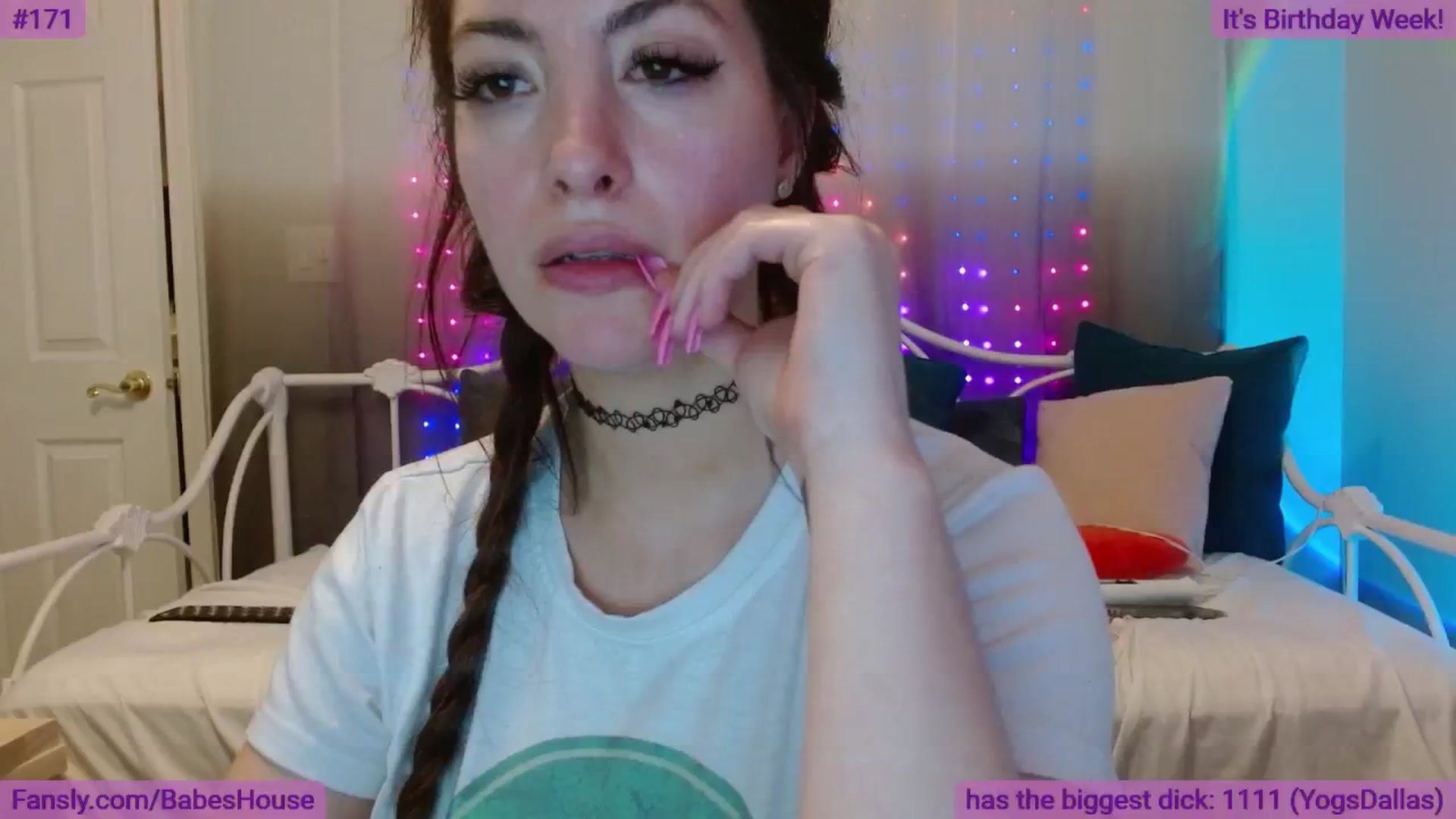 Gallery image thumbnail from DallasOhMy's myfreecams stream on, 05/18/2024, 03:07 image 7 of 20