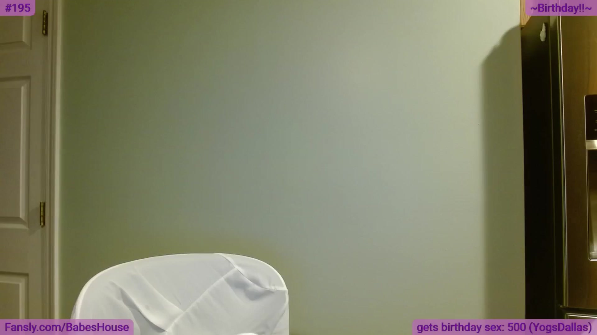 Gallery image thumbnail from DallasOhMy's myfreecams stream on, 05/20/2024, 03:53 image 6 of 20