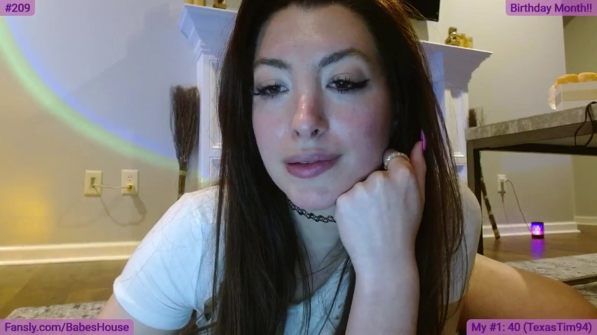 Gallery image thumbnail from DallasOhMy's myfreecams stream on, 05/24/2024, 01:20 image 15 of 20