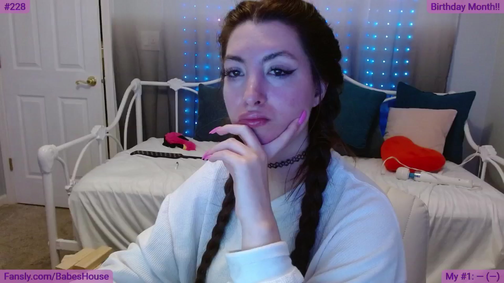 Gallery image thumbnail from DallasOhMy's myfreecams stream on, 05/25/2024, 01:45 image 1 of 20