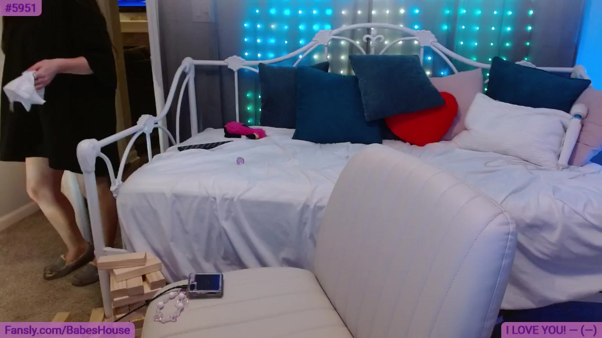 Gallery image thumbnail from DallasOhMy's myfreecams stream on, 06/03/2024, 21:54 image 9 of 20