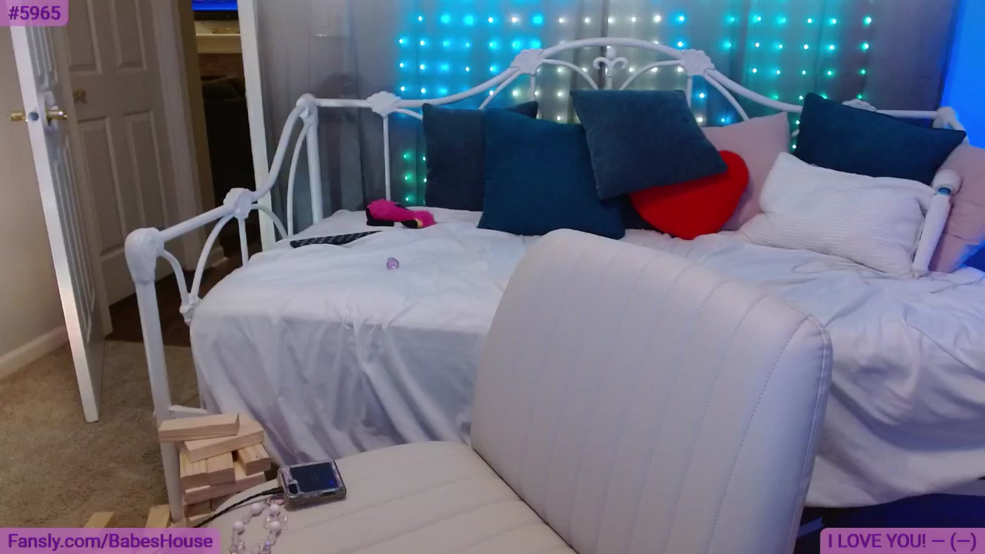 Gallery image thumbnail from DallasOhMy's myfreecams stream on, 06/03/2024, 21:54 image 8 of 20