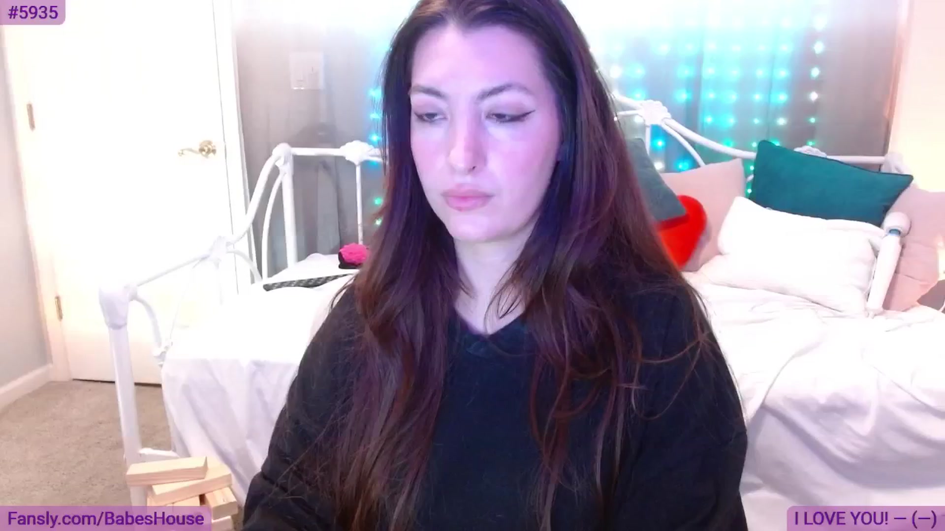 Gallery image thumbnail from DallasOhMy's myfreecams stream on, 06/03/2024, 21:54 image 1 of 20