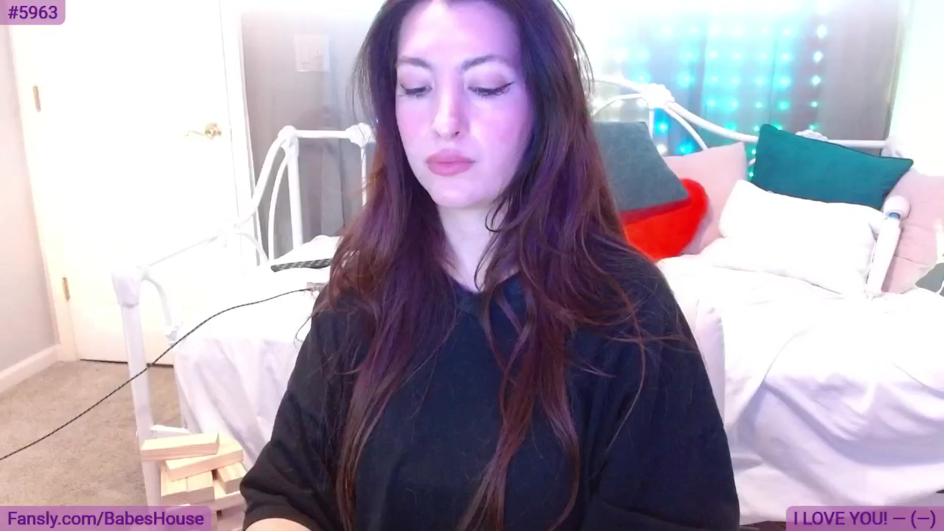 Gallery image thumbnail from DallasOhMy's myfreecams stream on, 06/03/2024, 21:54 image 11 of 20